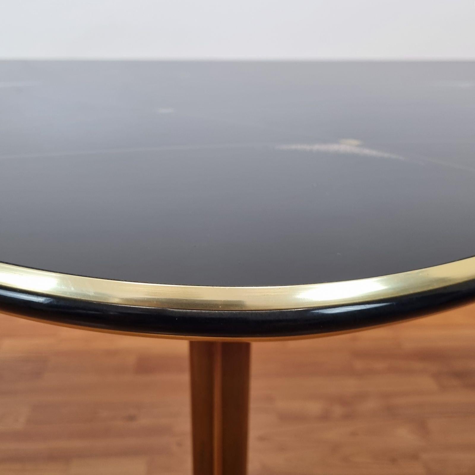 Großer Mid Century Tripod Couchtisch oder Beistelltisch von FRC Mobel, Österreich 70er Jahre im Angebot 2