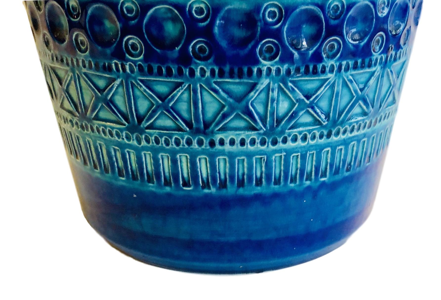 A large circa 1960s German glazed cermaic vase with textured surface in two tones of blue.

Measurements:
Height: 20.5
