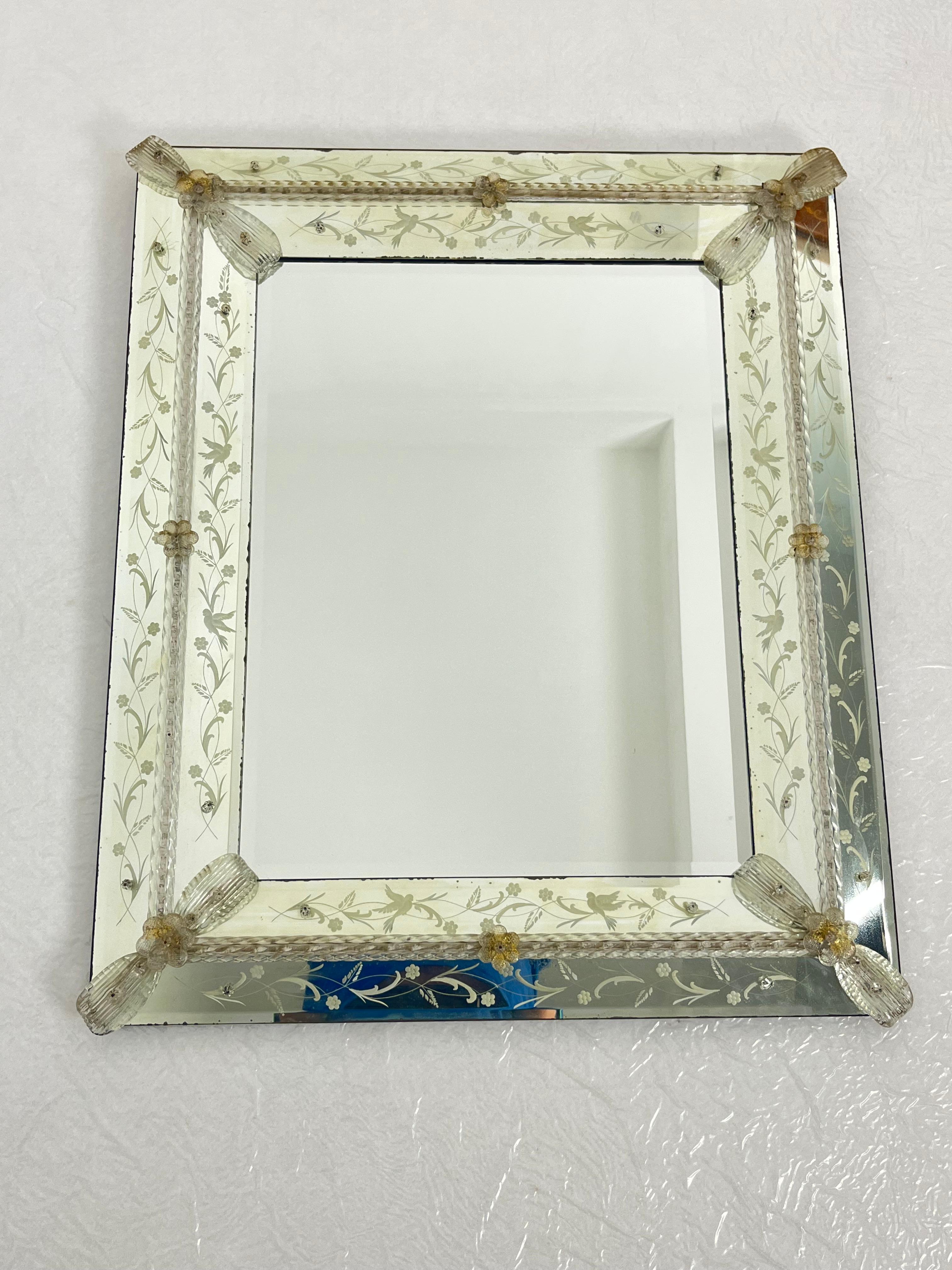 Grand miroir vénitien de Murano du milieu du siècle dernier attribué à Ercole Barovier en vente 3