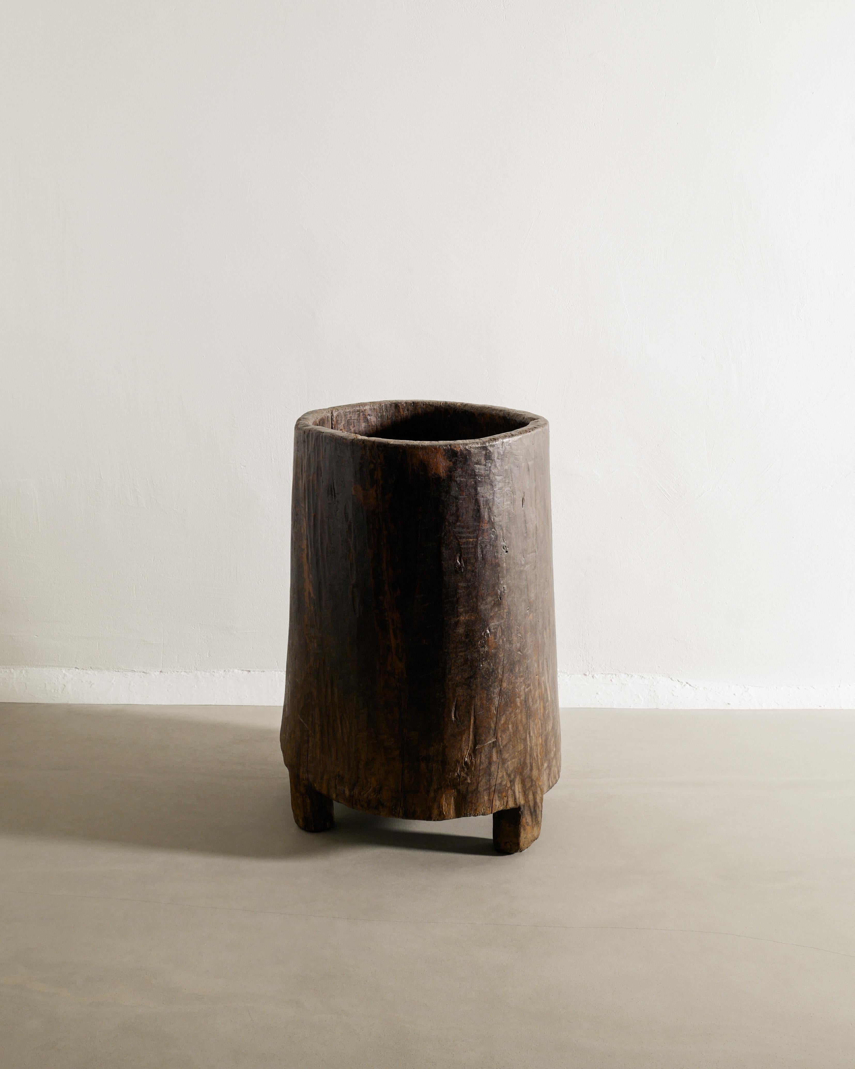 Gran maceta de jardín hueca de madera Wabi Sabi de mediados de siglo, años 50 Moderno de mediados de siglo en venta
