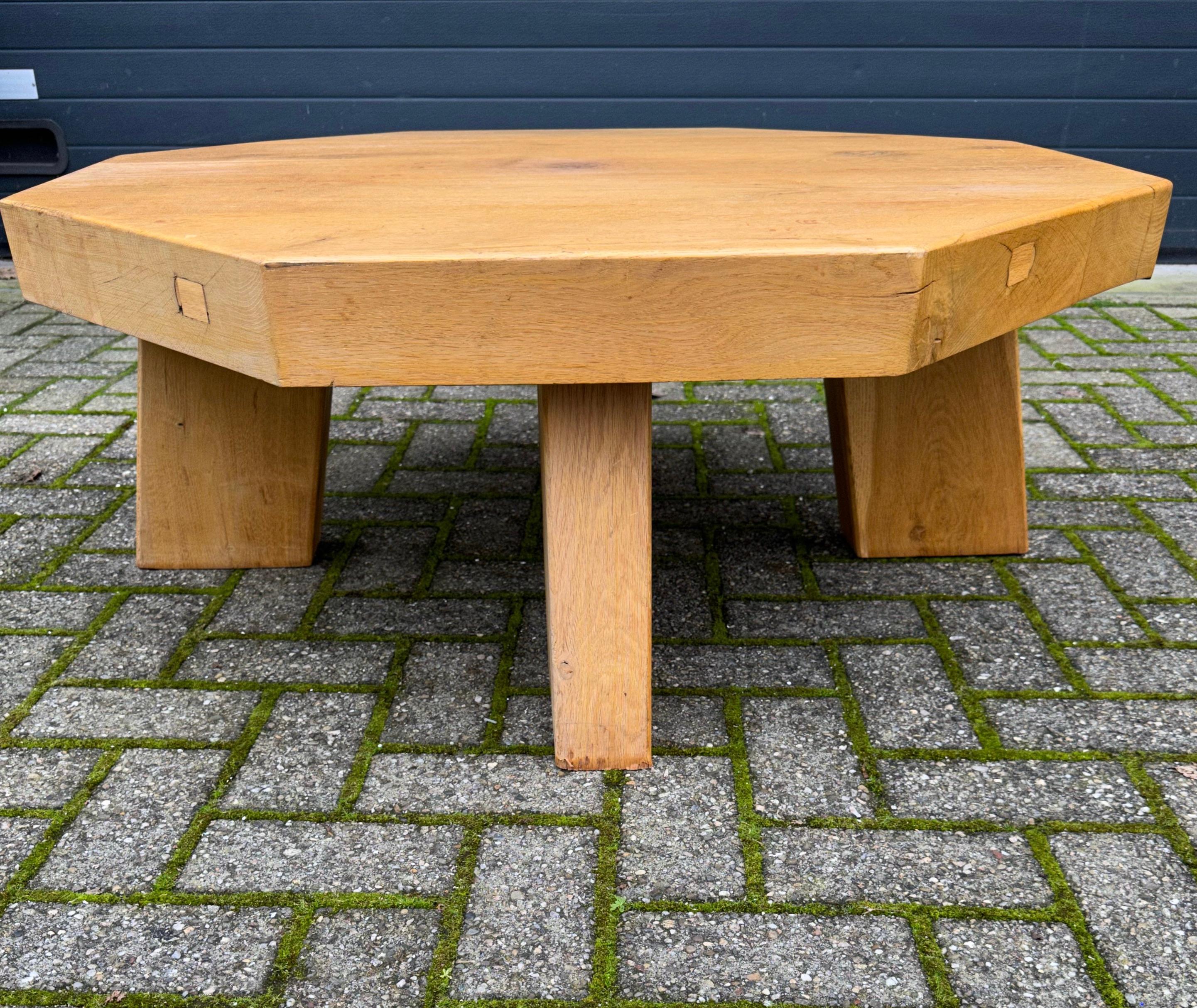 Grande table basse / canapé de style Midcentury, 1960-1970, en chêne massif massif, de taille mammouth en vente 5