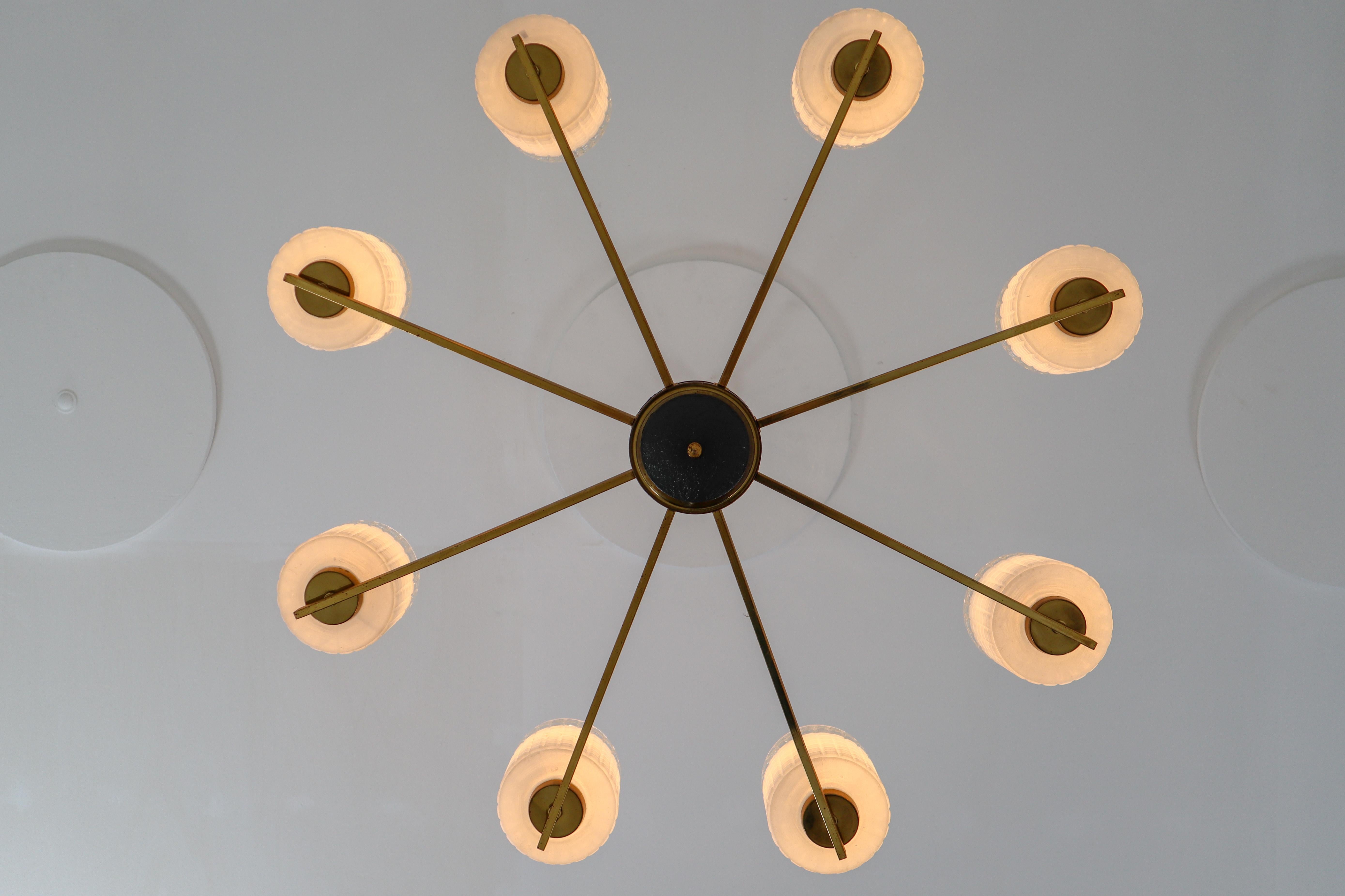 Large Midcentury 8-Light Brass and Glass Chandelier, 1950s Danish Modern In Good Condition In Almelo, NL