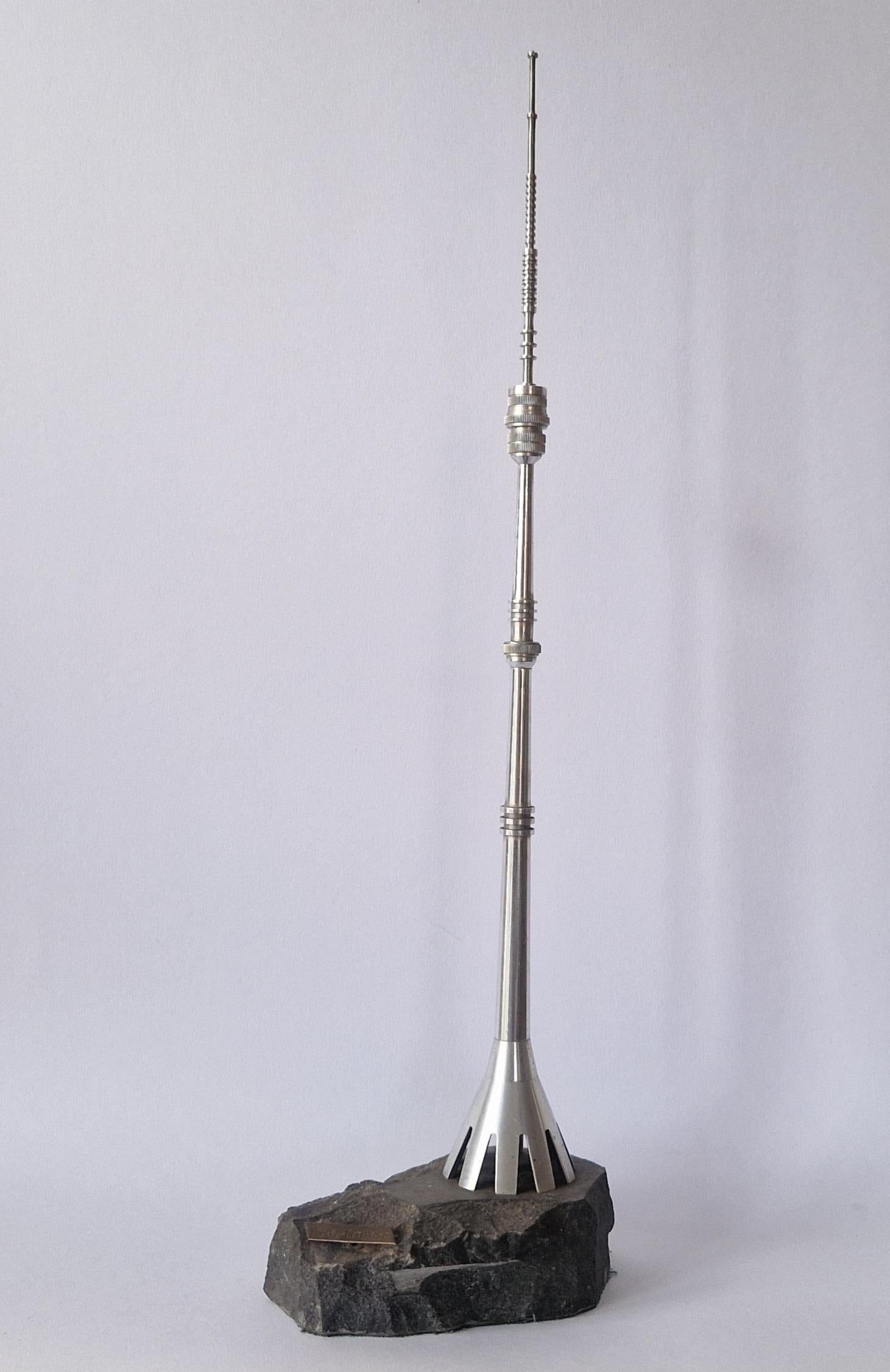 Großer Ostankino-Tisch aus Aluminium aus der Mitte des Jahrhunderts, Moskau, 1970er Jahre im Angebot 5