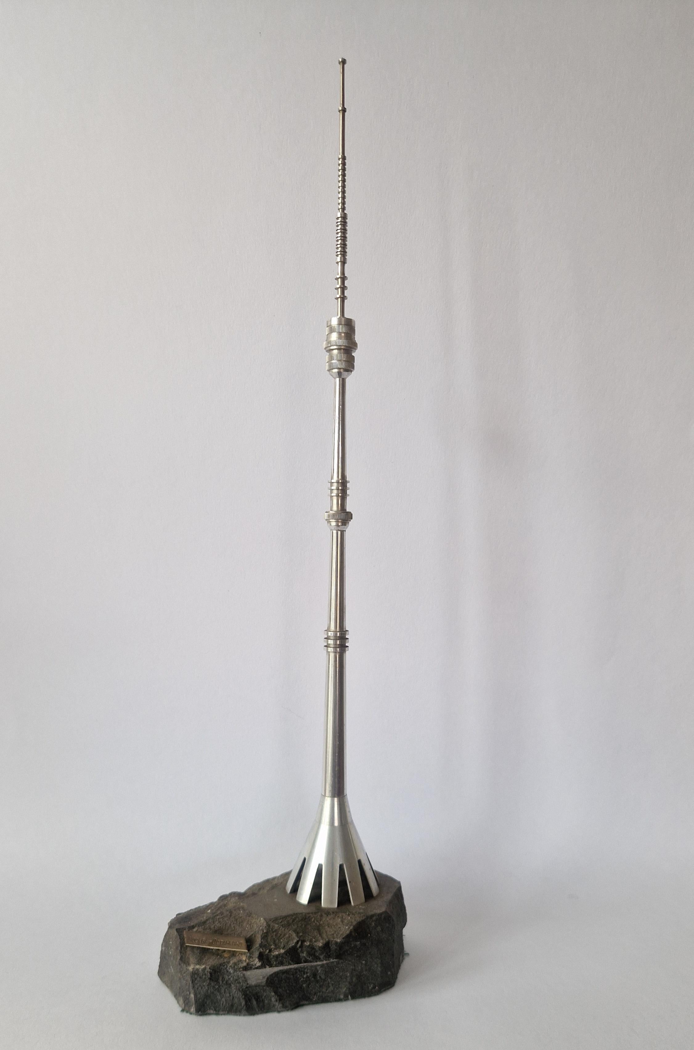 Großer Ostankino-Tisch aus Aluminium aus der Mitte des Jahrhunderts, Moskau, 1970er Jahre im Angebot 7