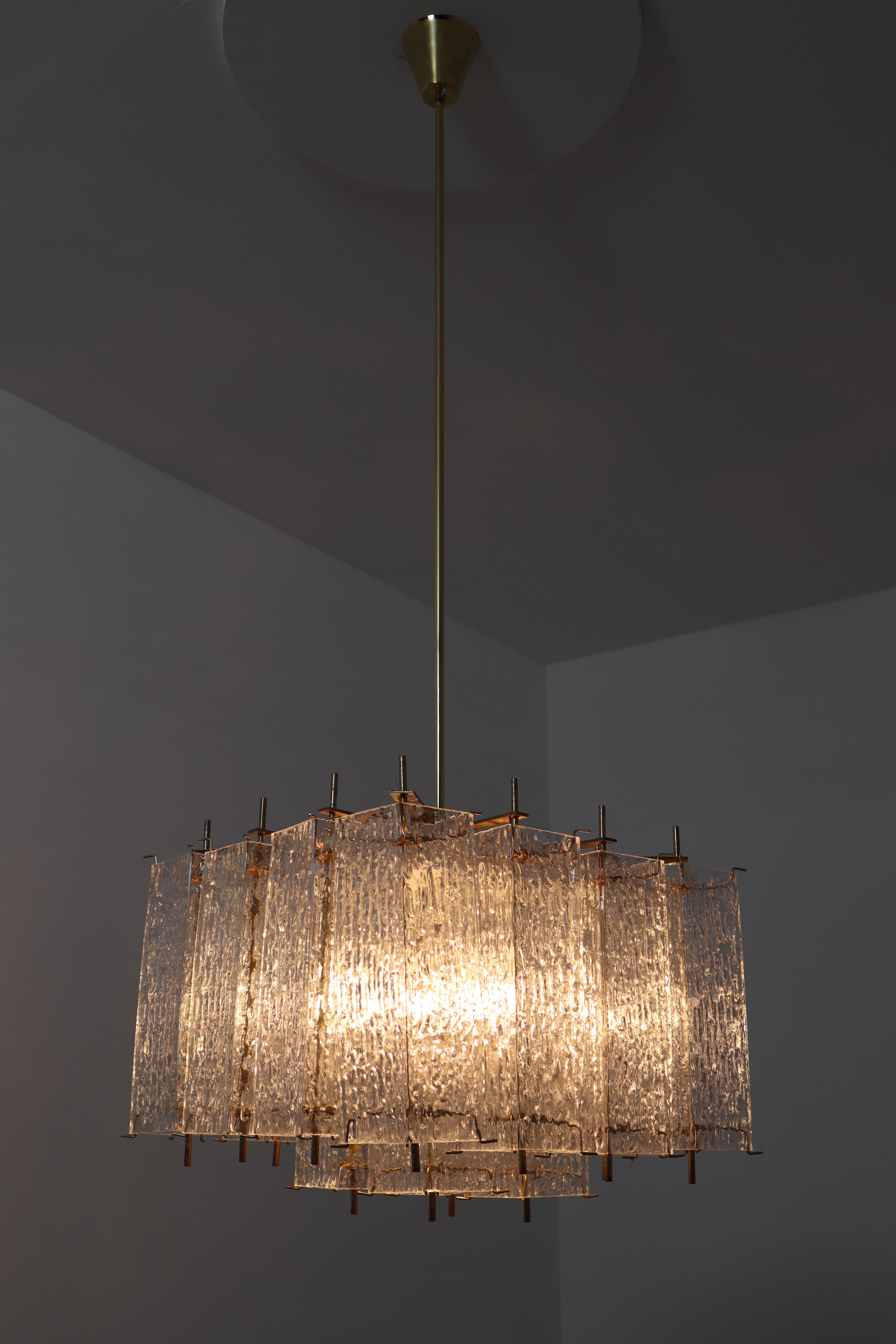Large Midcentury Chandelier in Structured Glass and Brass from Europe In Good Condition For Sale In Almelo, NL