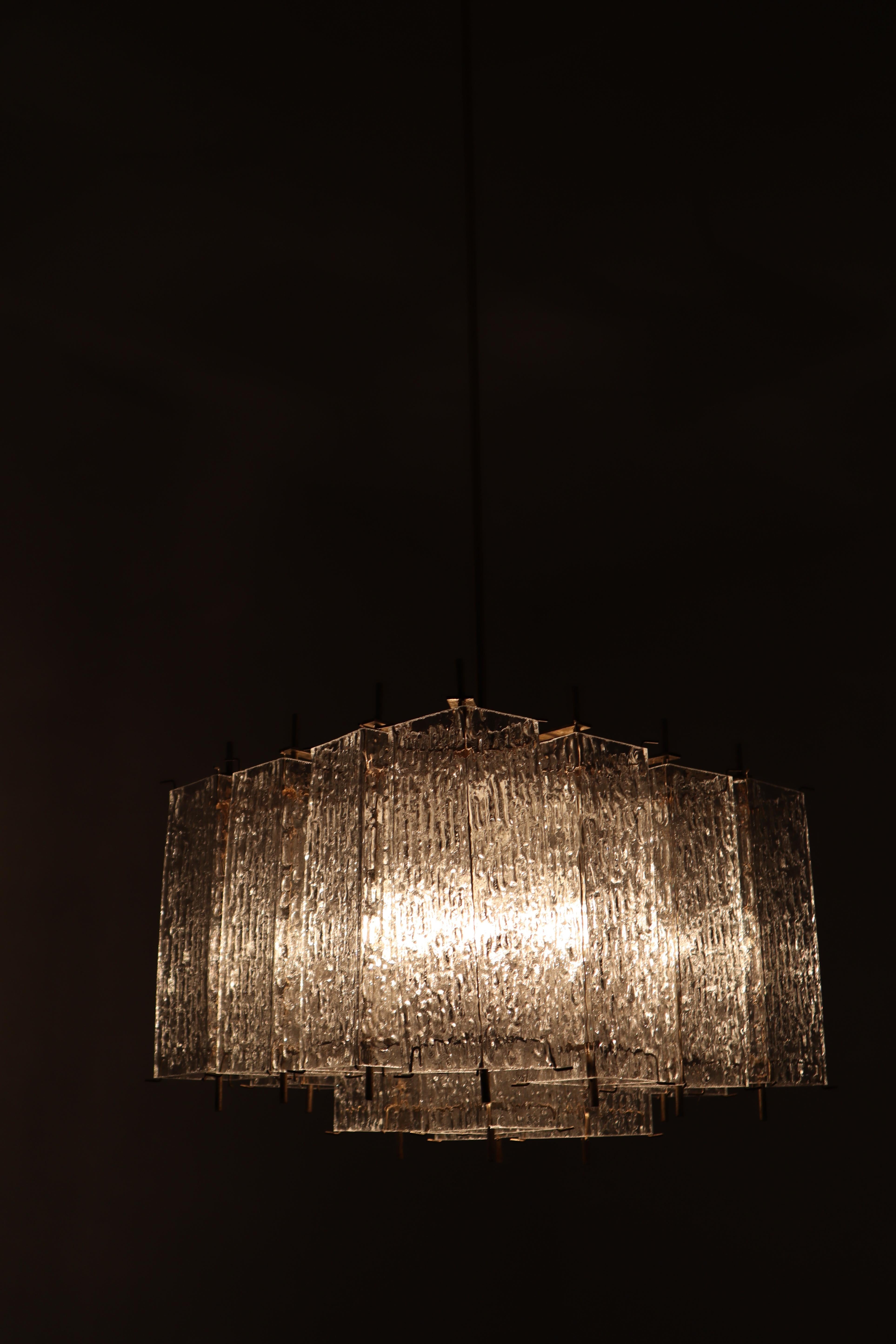 20th Century Large Midcentury Chandelier in Structured Glass and Brass from Europe For Sale