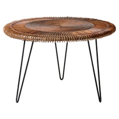 Großer Couchtisch aus geflochtenem Rattan aus der Mitte des Jahrhunderts