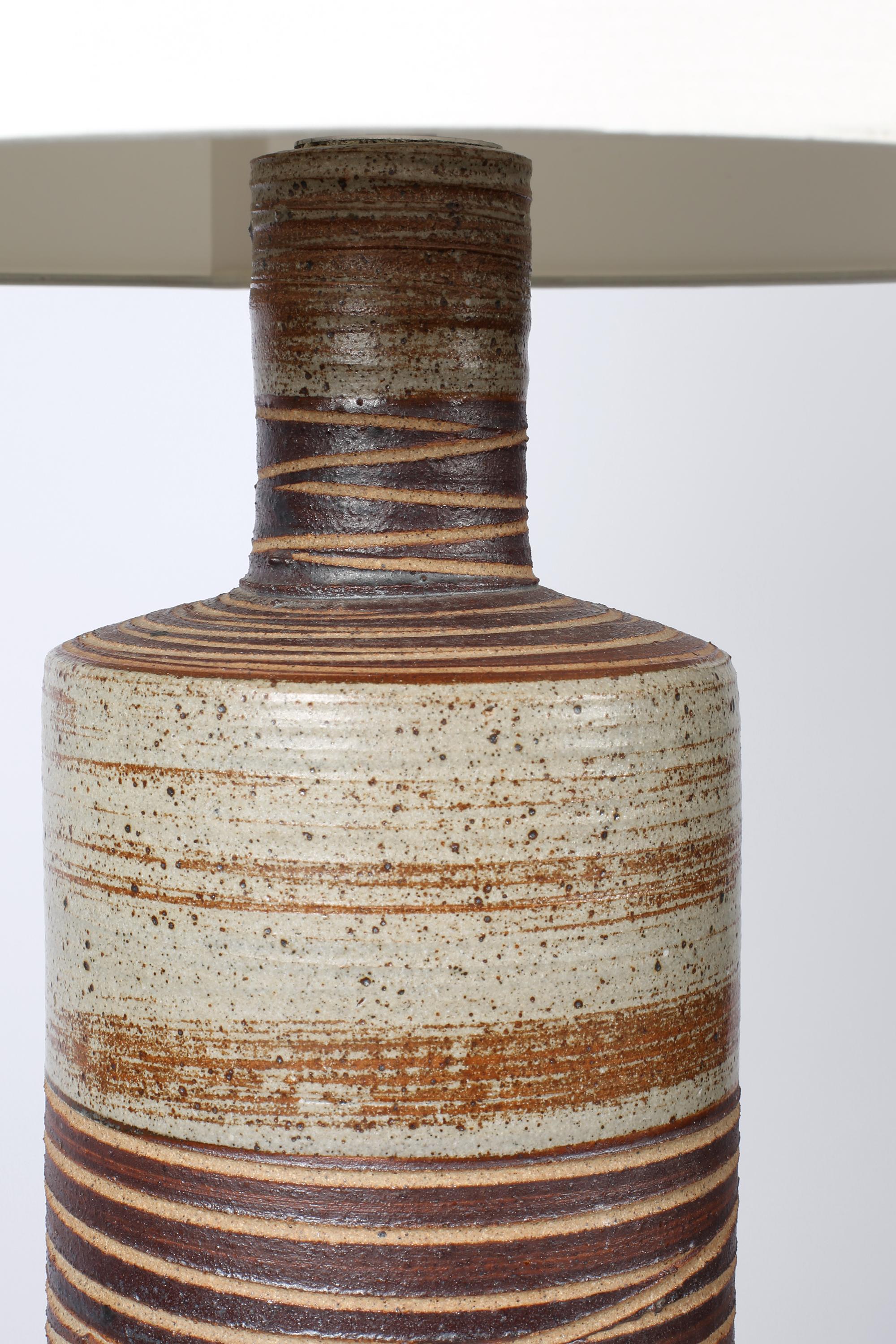 Große dänische Steingut-Tischlampe aus der Mitte des Jahrhunderts von Tue Poulsen, 1960er Jahre im Zustand „Gut“ im Angebot in London, GB