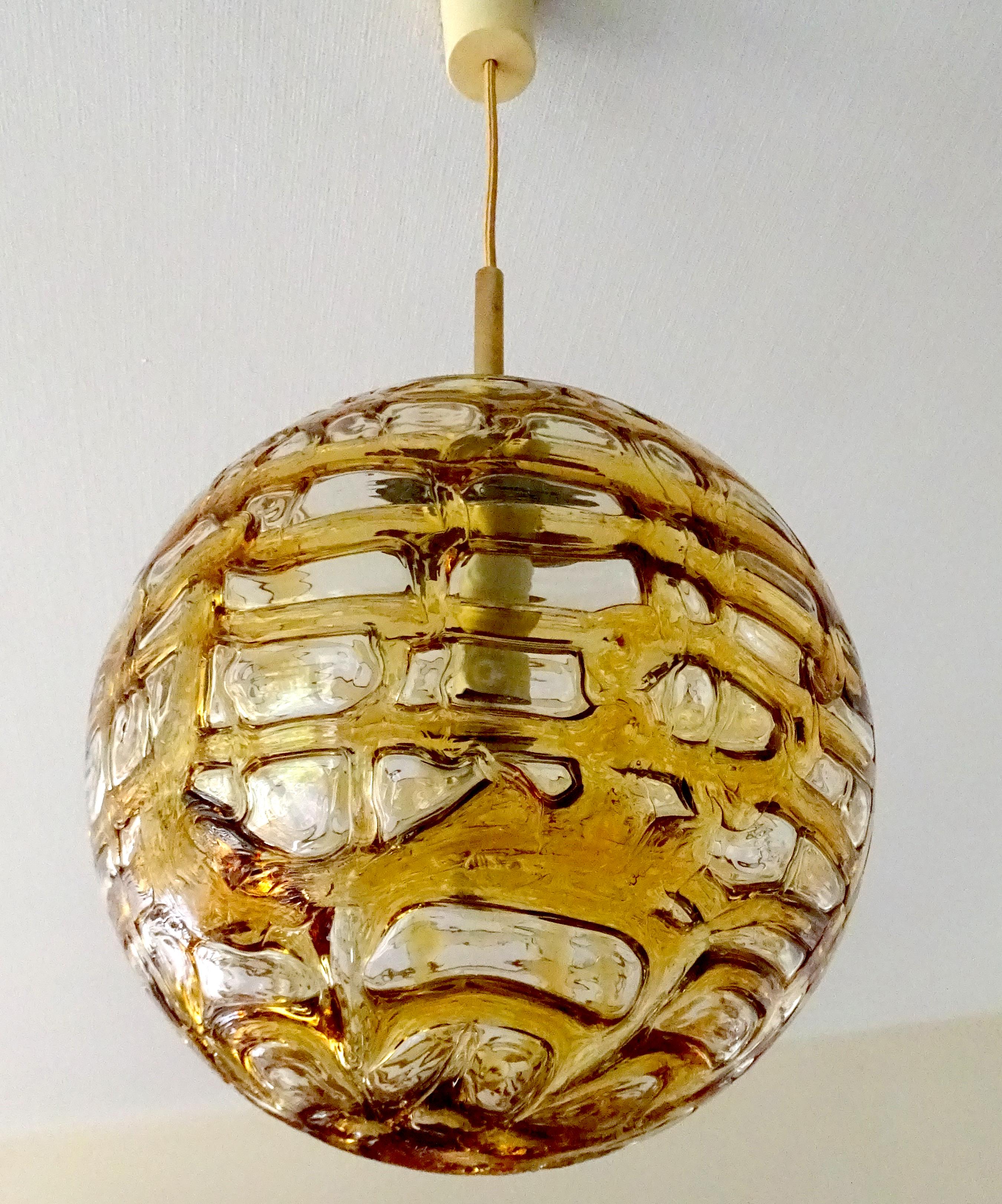  Midcentury Doria Murano  Glass  Brass Pendant Light Chandelier, Gio Ponti Era In Excellent Condition For Sale In Bremen, DE