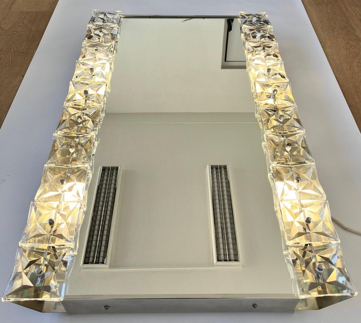 Fin du 20e siècle Grand miroir Kinkeldey en cristal éclairé / rétroéclairé, Allemagne, années 1970 en vente