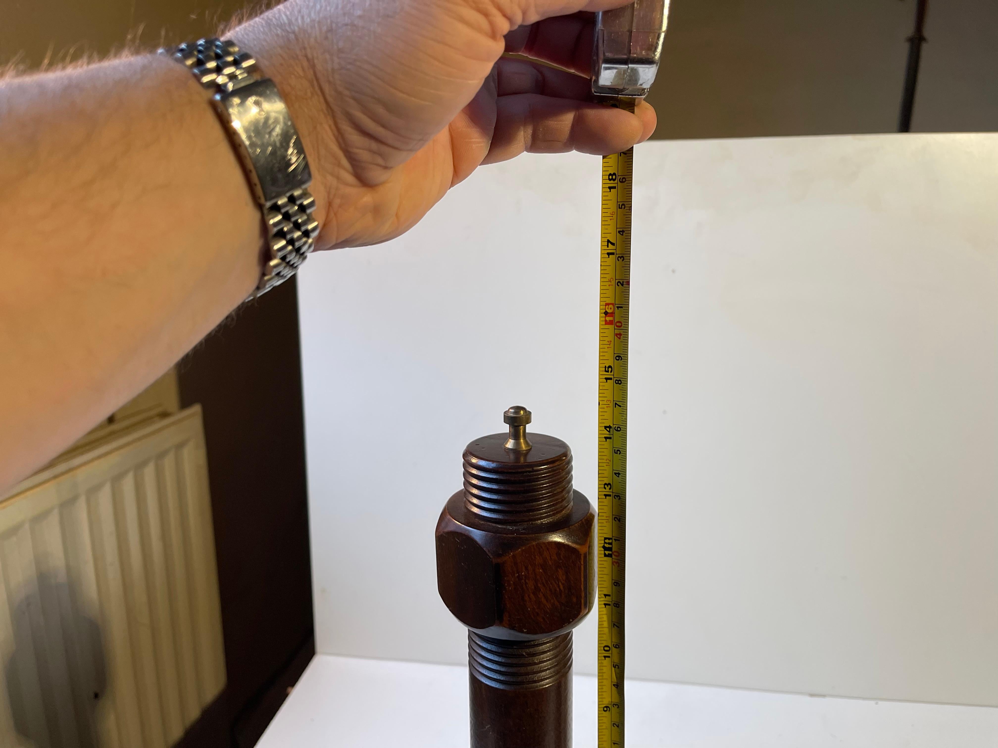 Großes industrielles Salz- und Pfeffermühlenset aus der Mitte des Jahrhunderts, 1970er Jahre (Messing) im Angebot