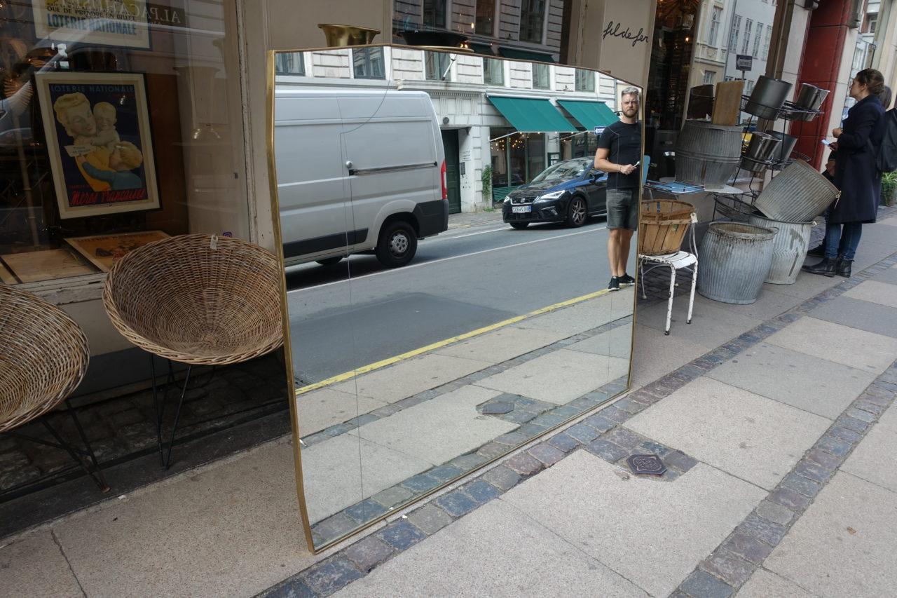 Large Midcentury Italian Brass Mirror In Good Condition In Copenhagen K, DK