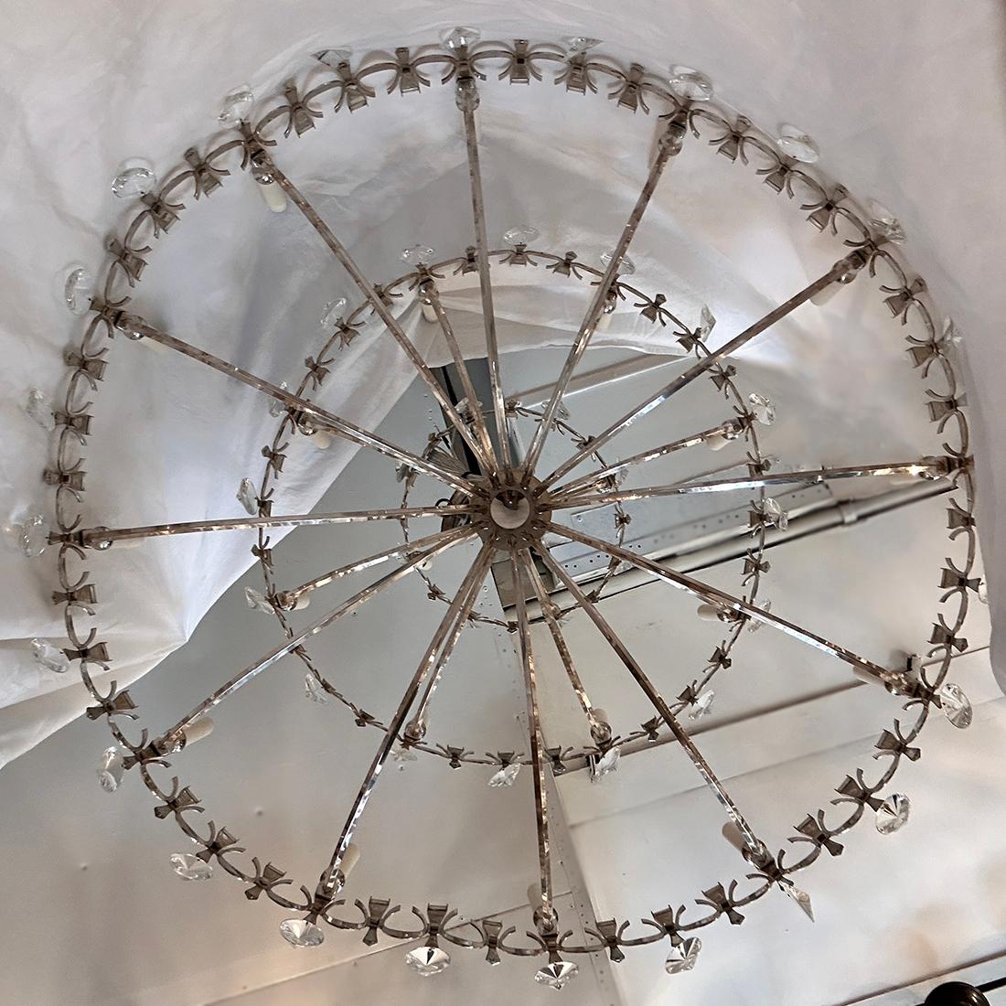 Gran araña italiana de mediados de siglo en Bueno estado para la venta en New York, NY