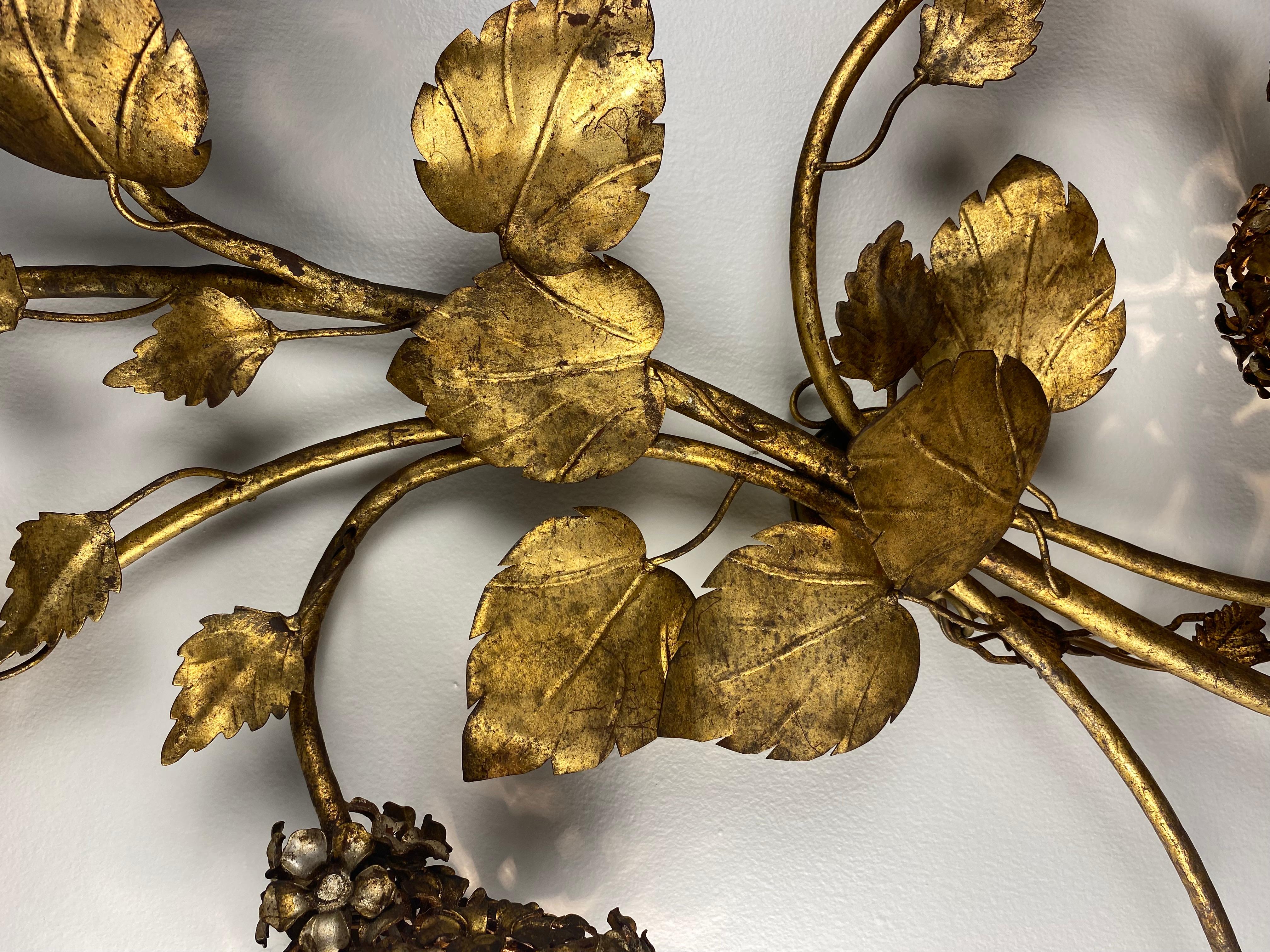 Midcentury Electric Tole Gold Gilt Sconce Leaf & Hydrangea Design Att. Hans Kogl In Good Condition In Miami, FL