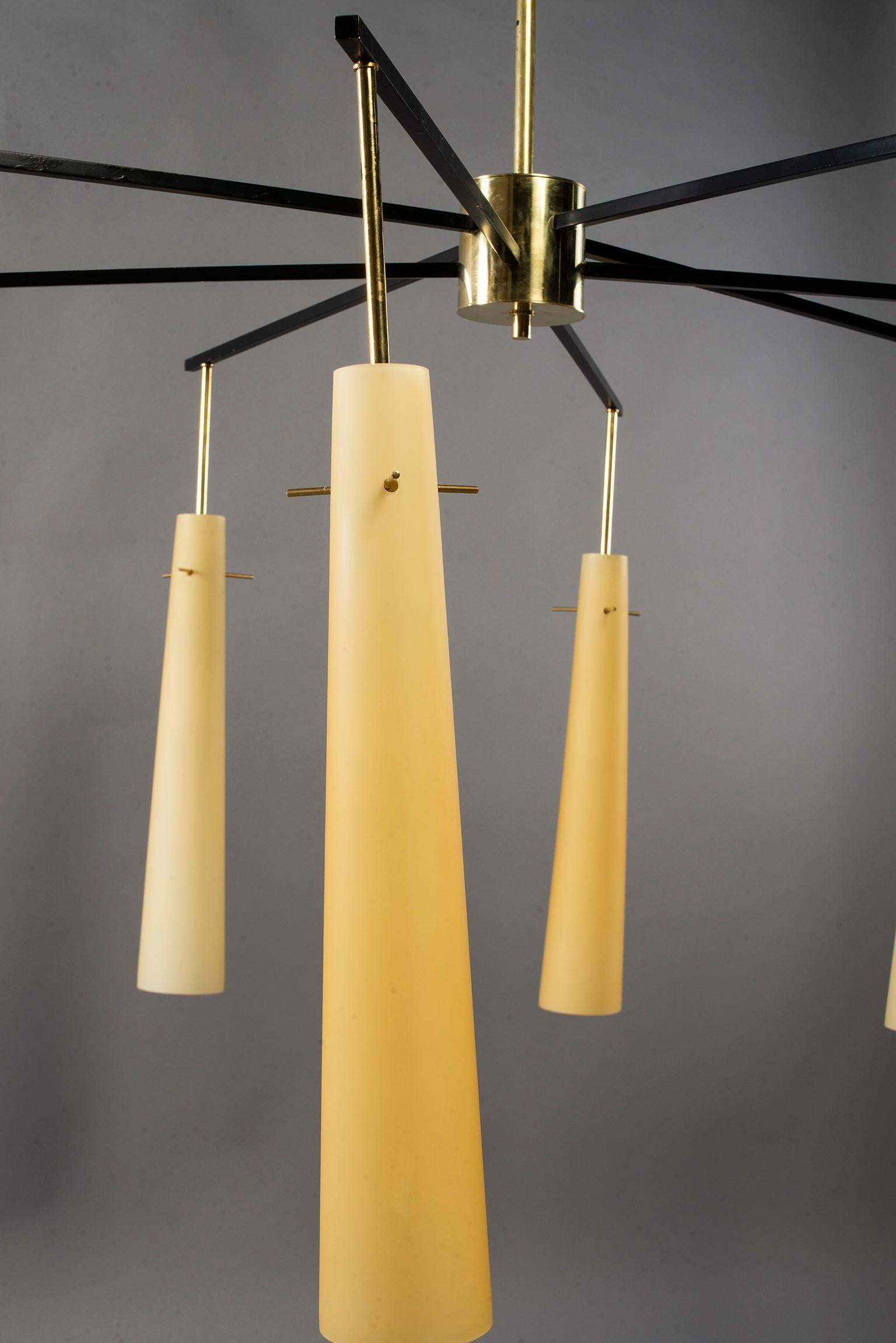 Große achtflammige italienische Mid-Century-Leuchte im Stil von Stilnovo im Angebot 10