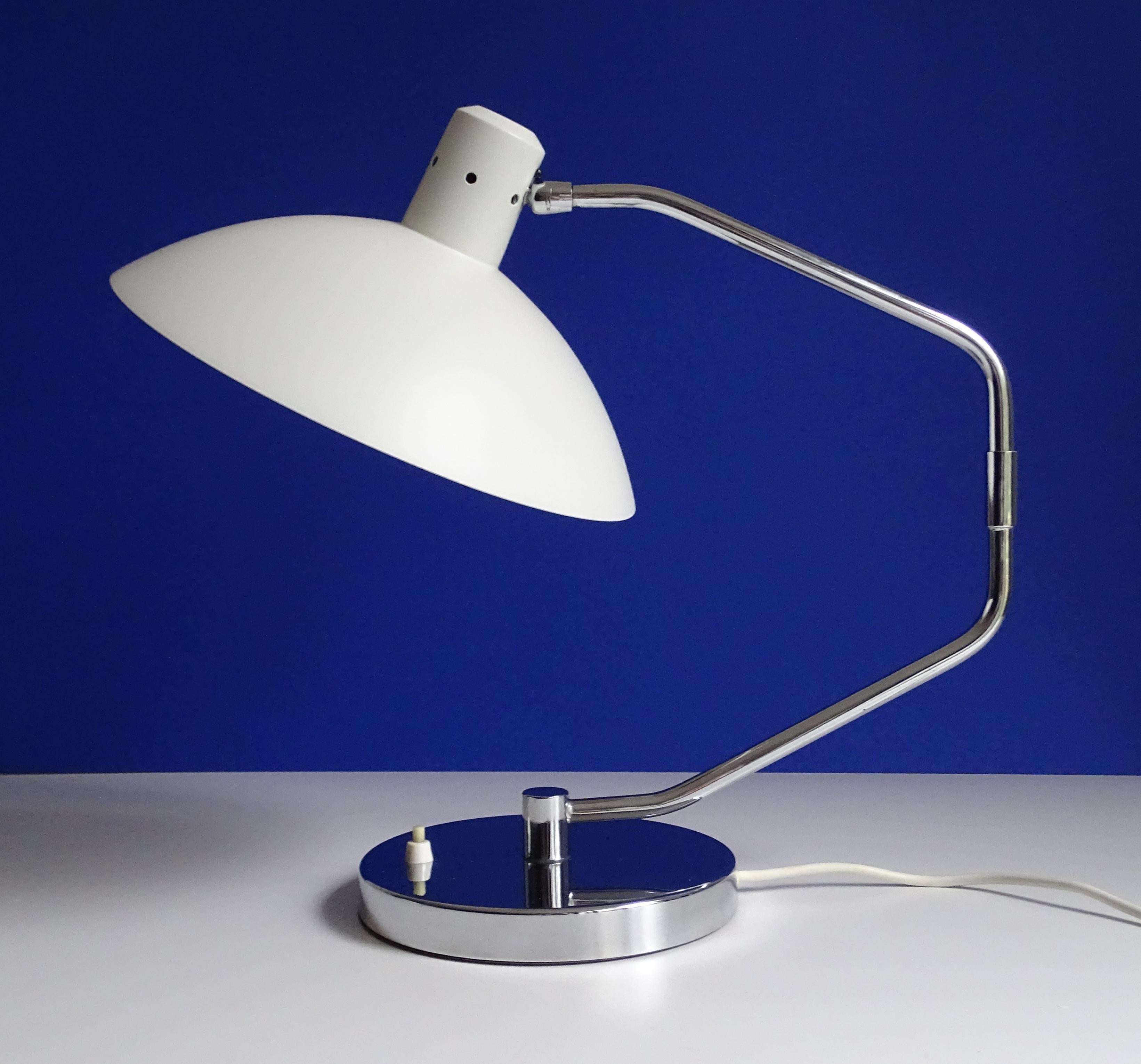 knoll table lamp