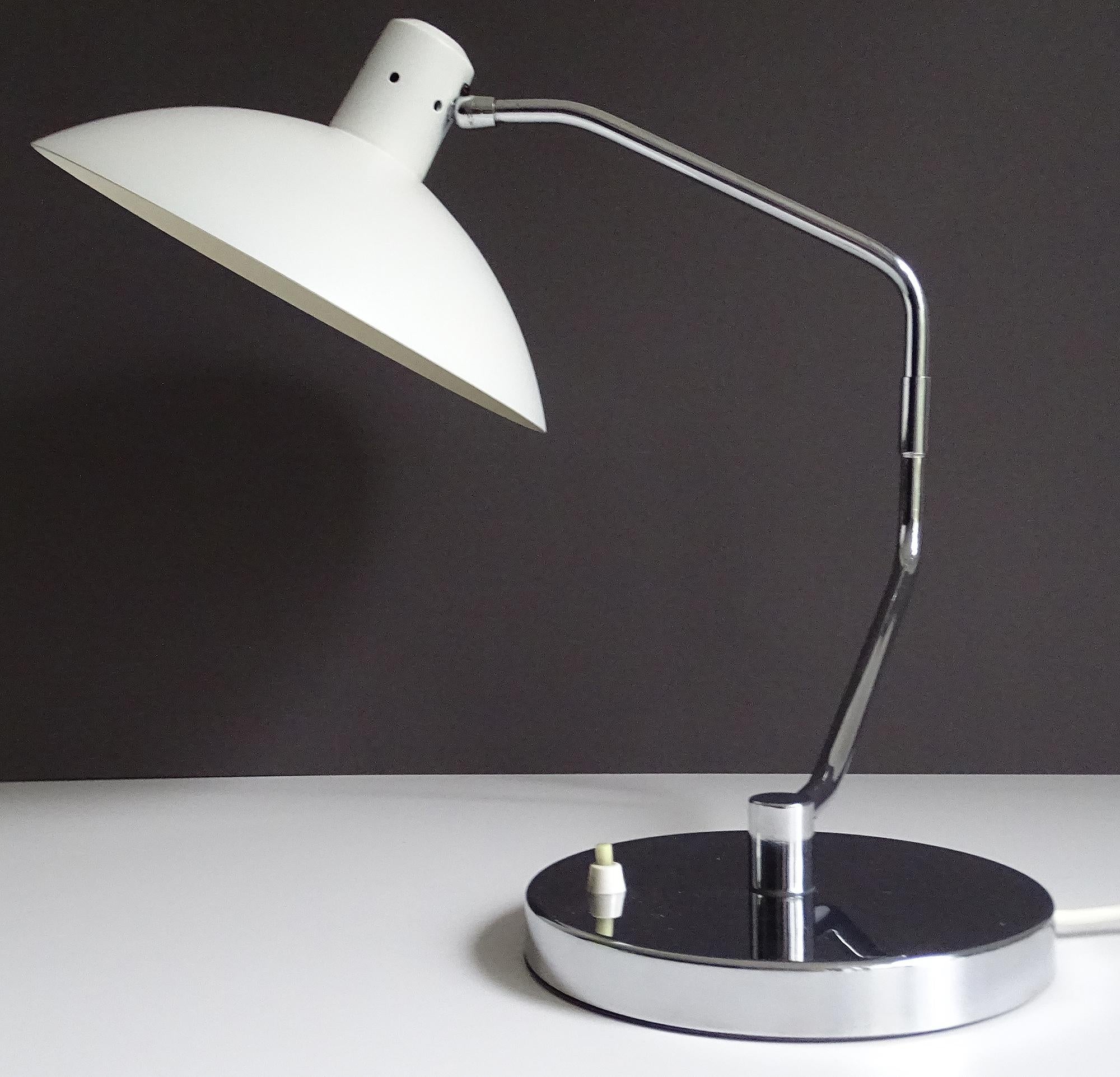 Mid-Century Modern 1960s  Knoll & Clay Michie Table Lamp For Sale