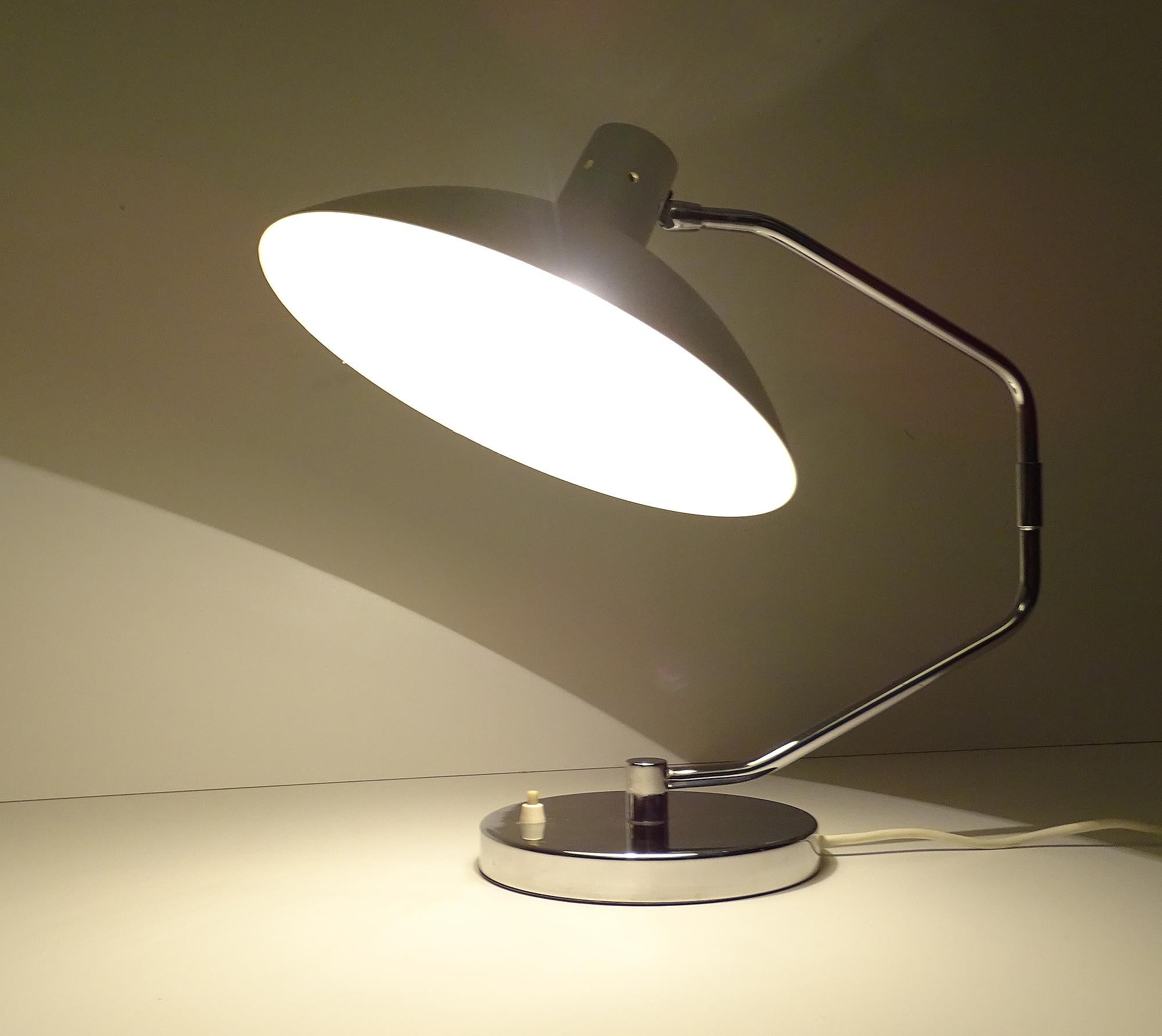 American 1960s  Knoll & Clay Michie Table Lamp For Sale