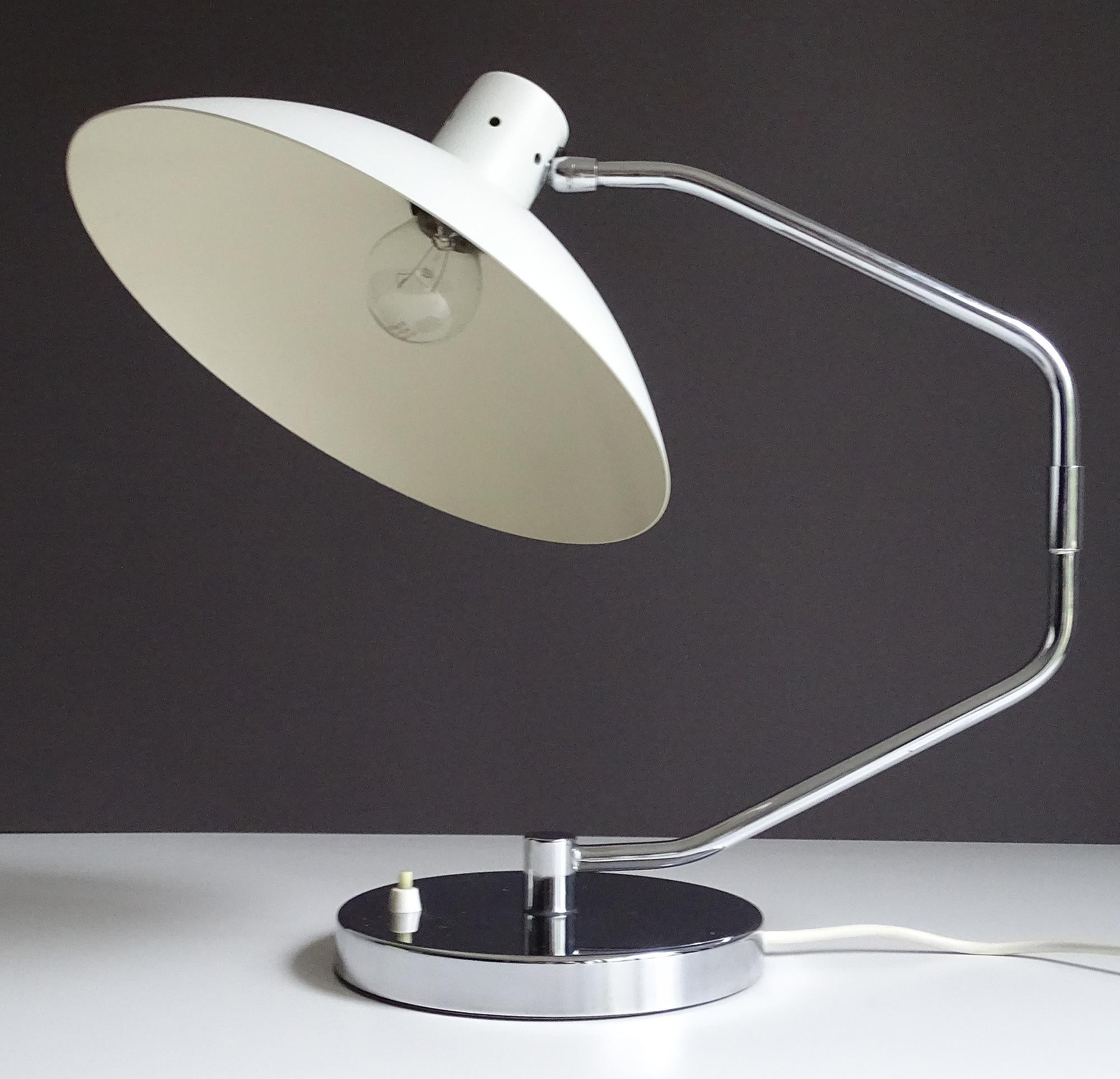 1960s  Knoll & Clay Michie Table Lamp In Good Condition For Sale In Bremen, DE