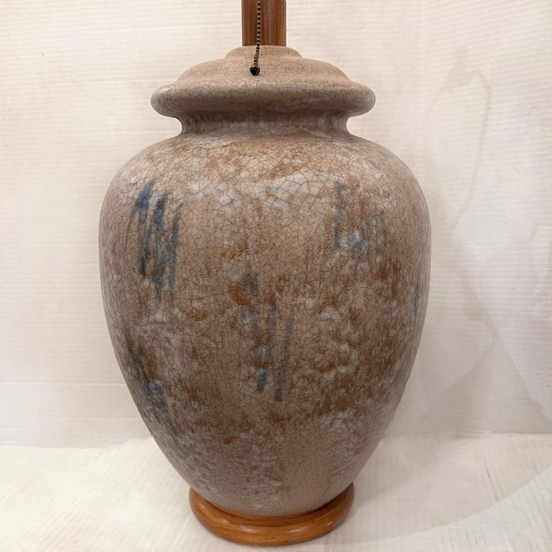 A circa 1960's Italian ceramic table lamp.

Measurements:
Height of body: 20