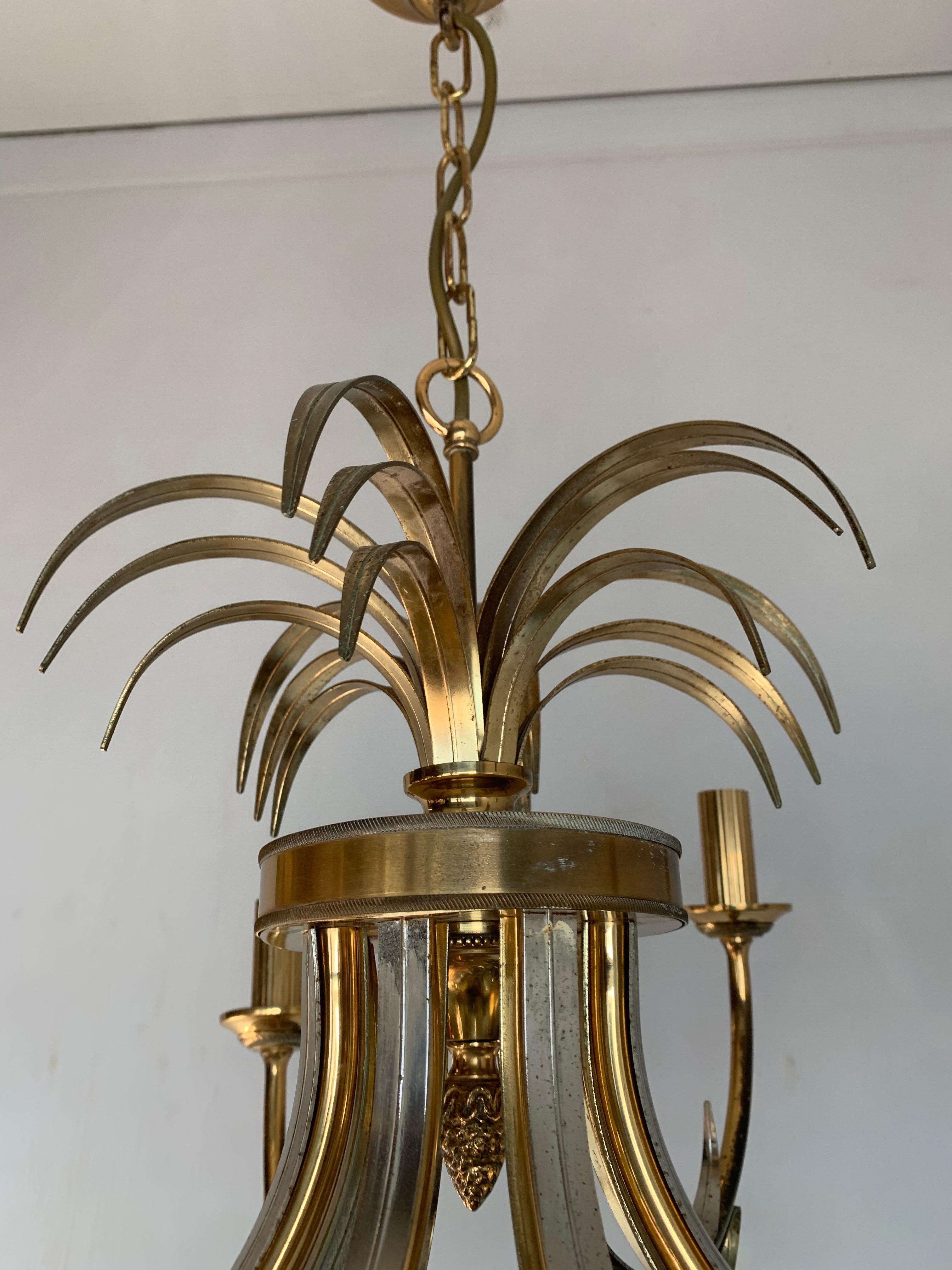 Large Midcentury Made Matching Pair of Hollywood Regency Leaf Design Chandeliers For Sale 2