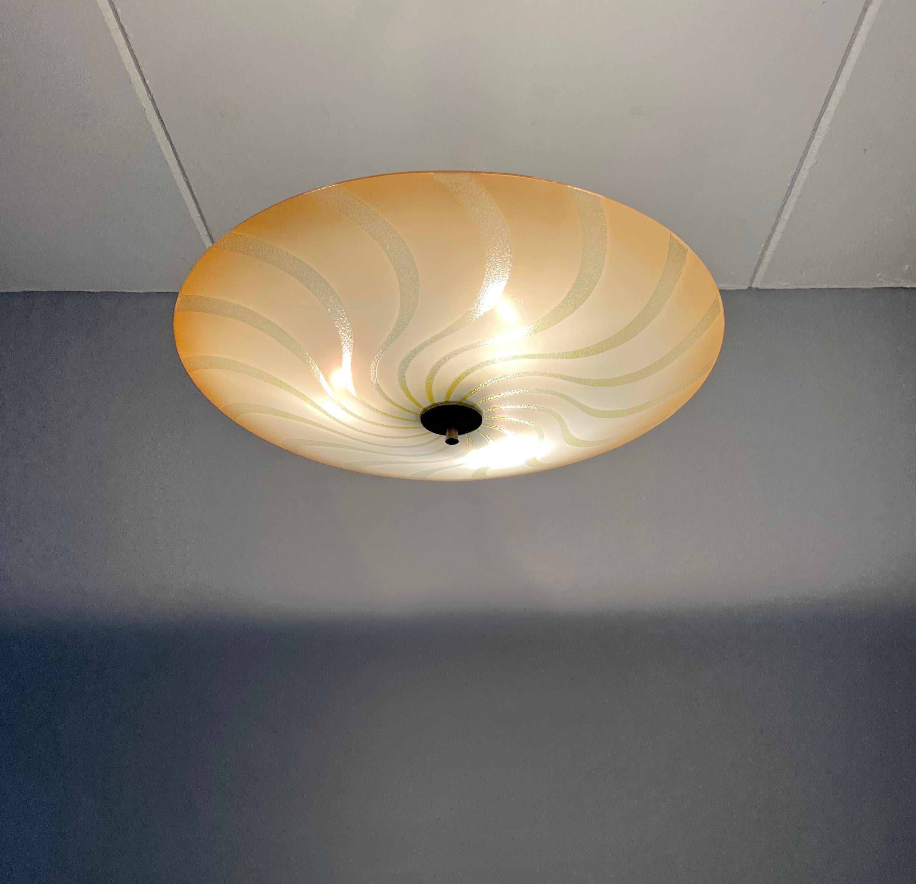 Large Mid-Century Modern Colored Glass Pendant / Flush Mount Hurricane Design In Good Condition For Sale In Lisse, NL