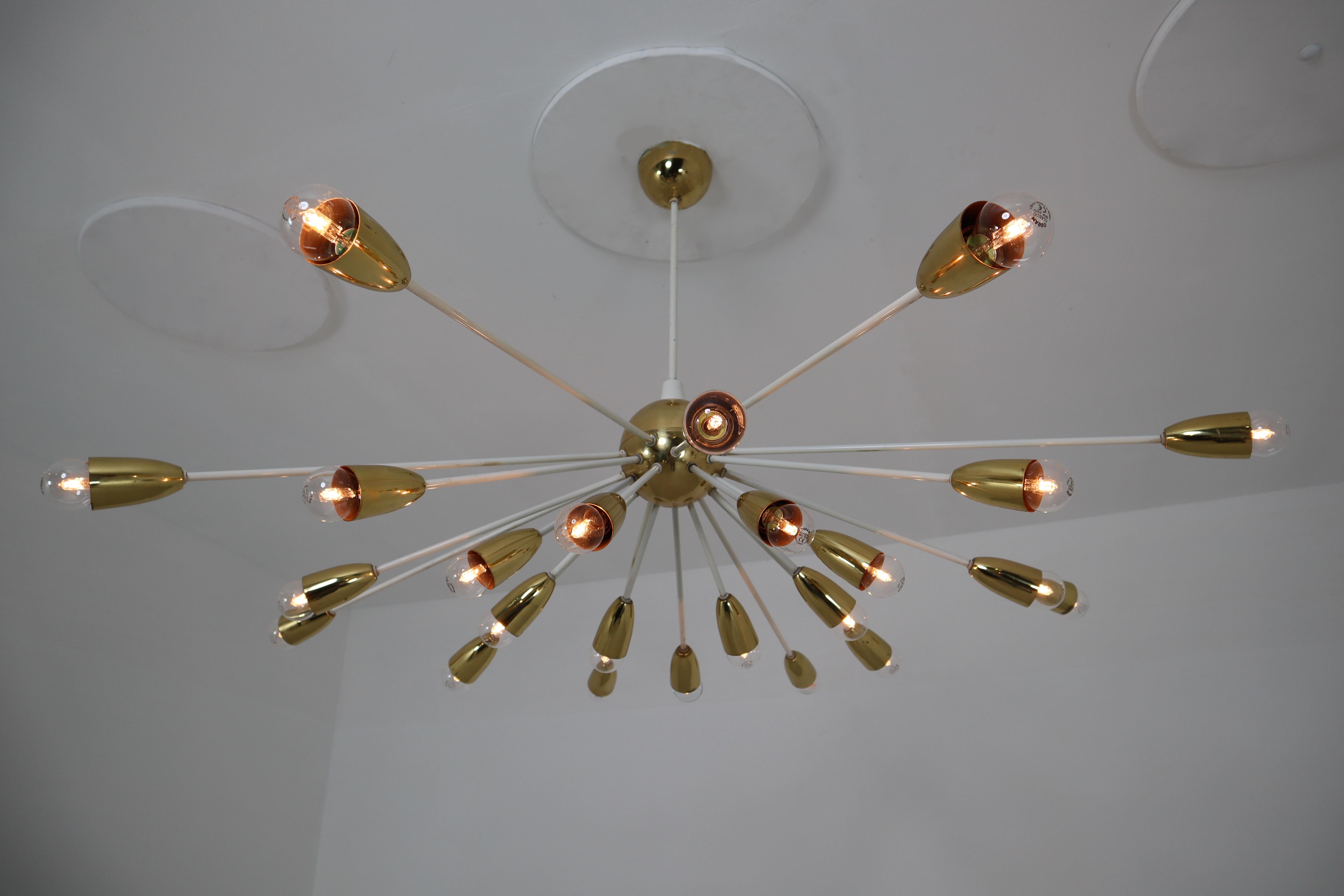 Large Mid-Century Modernist Sputnik Chandelier in Brass, Praque, 1970s 4