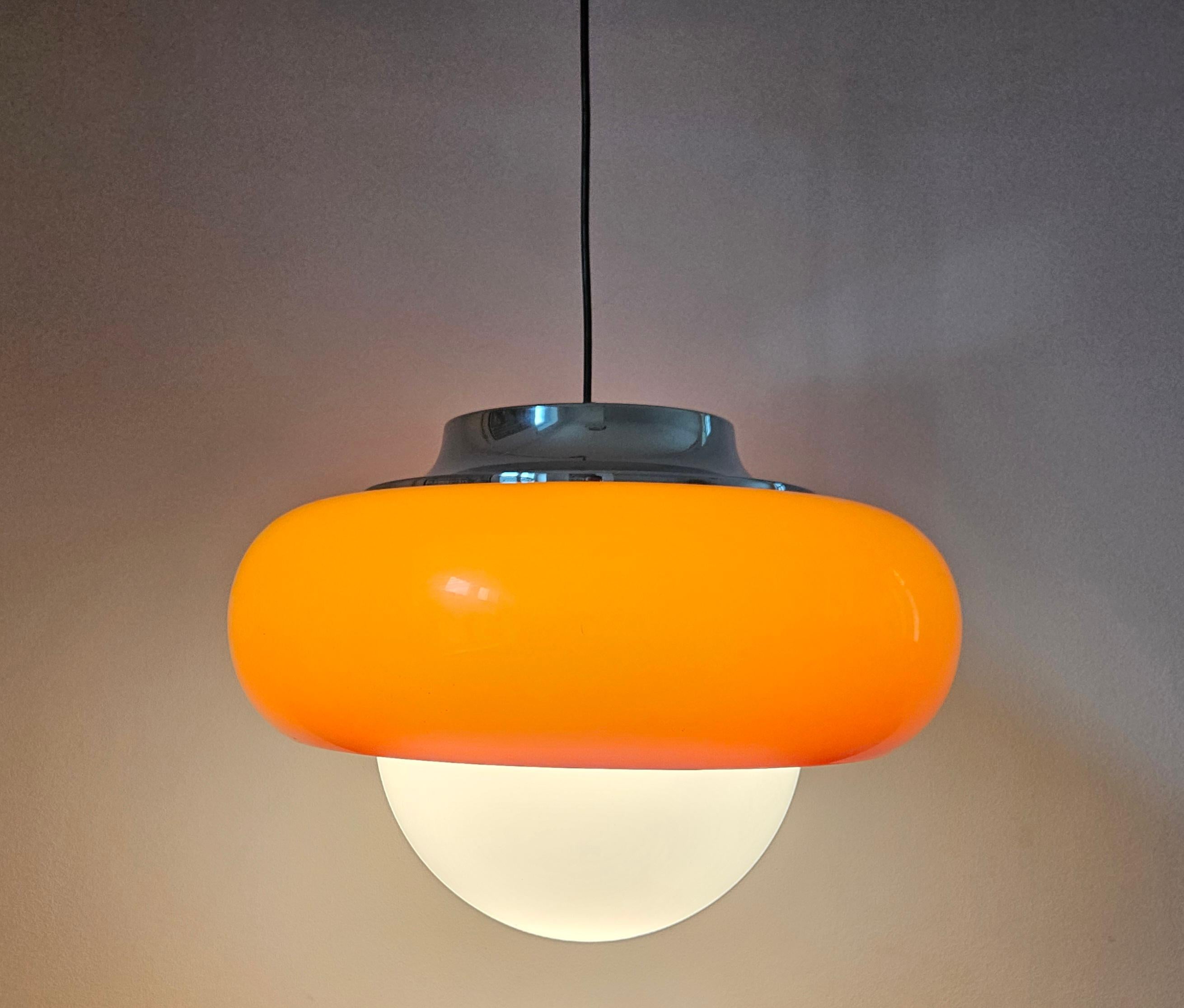 Colgante grande de mediados de siglo Meblo, Harvey Guzzini, Space Age, Italia, años 70 en venta 2