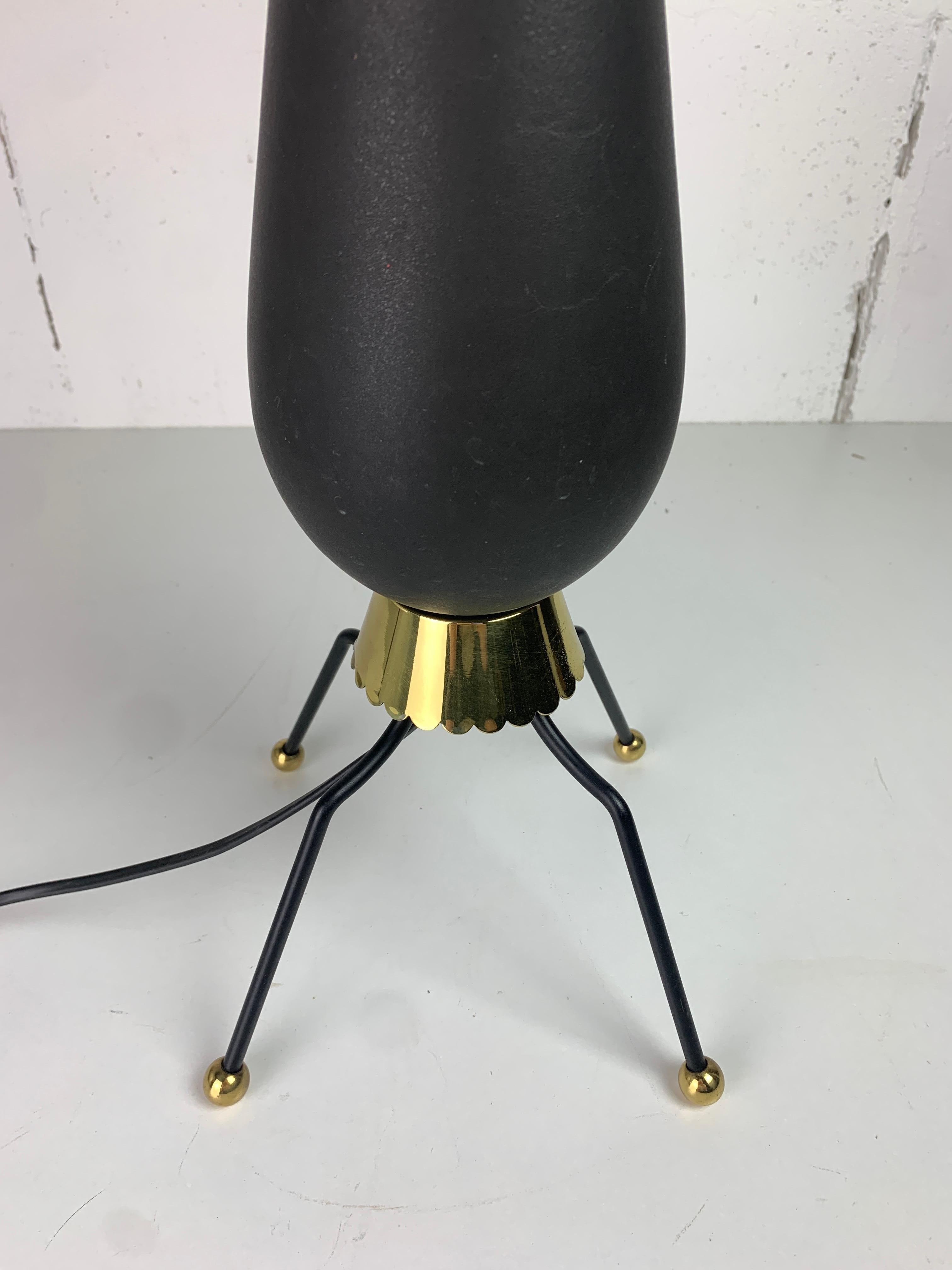 Américain Grande lampe de table en laiton de style Sputnik du milieu du siècle, US 1950s en vente