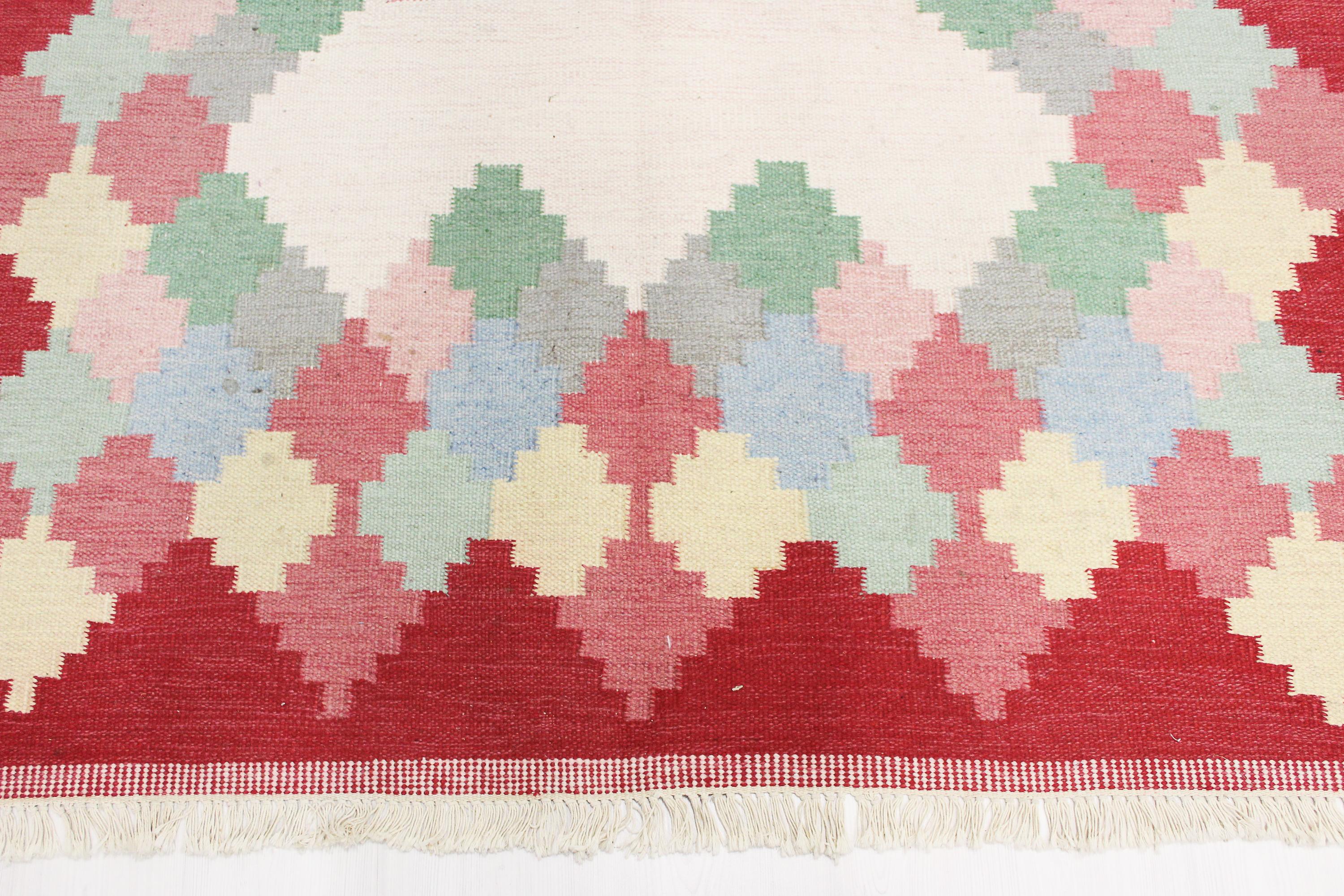 Large Midcentury Swedish Flat Weave Carpet, 1950s In Good Condition For Sale In Malmo, SE