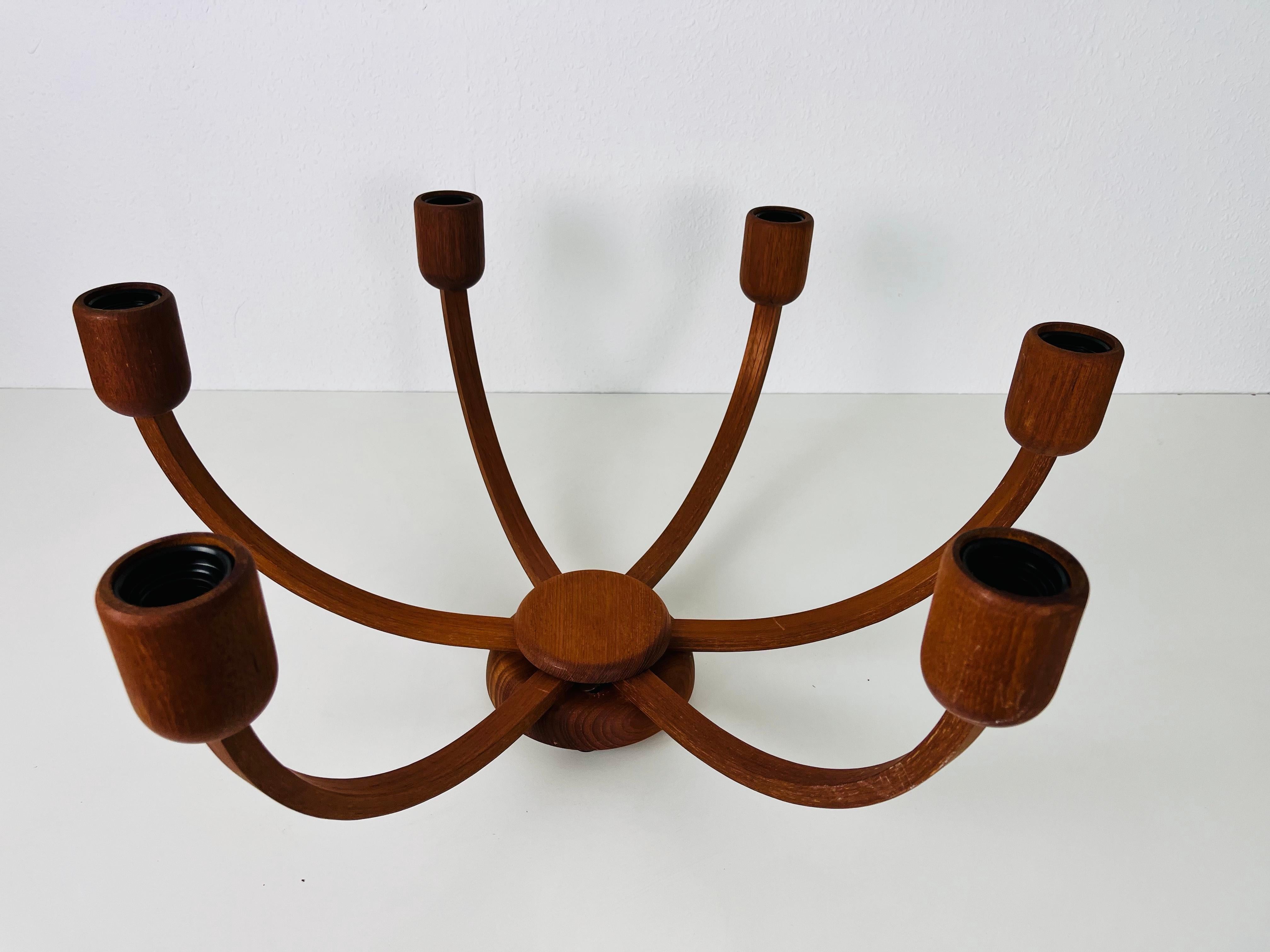Large Midcentury Teak Pendant Lamp with 5 Arms by Domus, 1960s In Good Condition In Hagenbach, DE