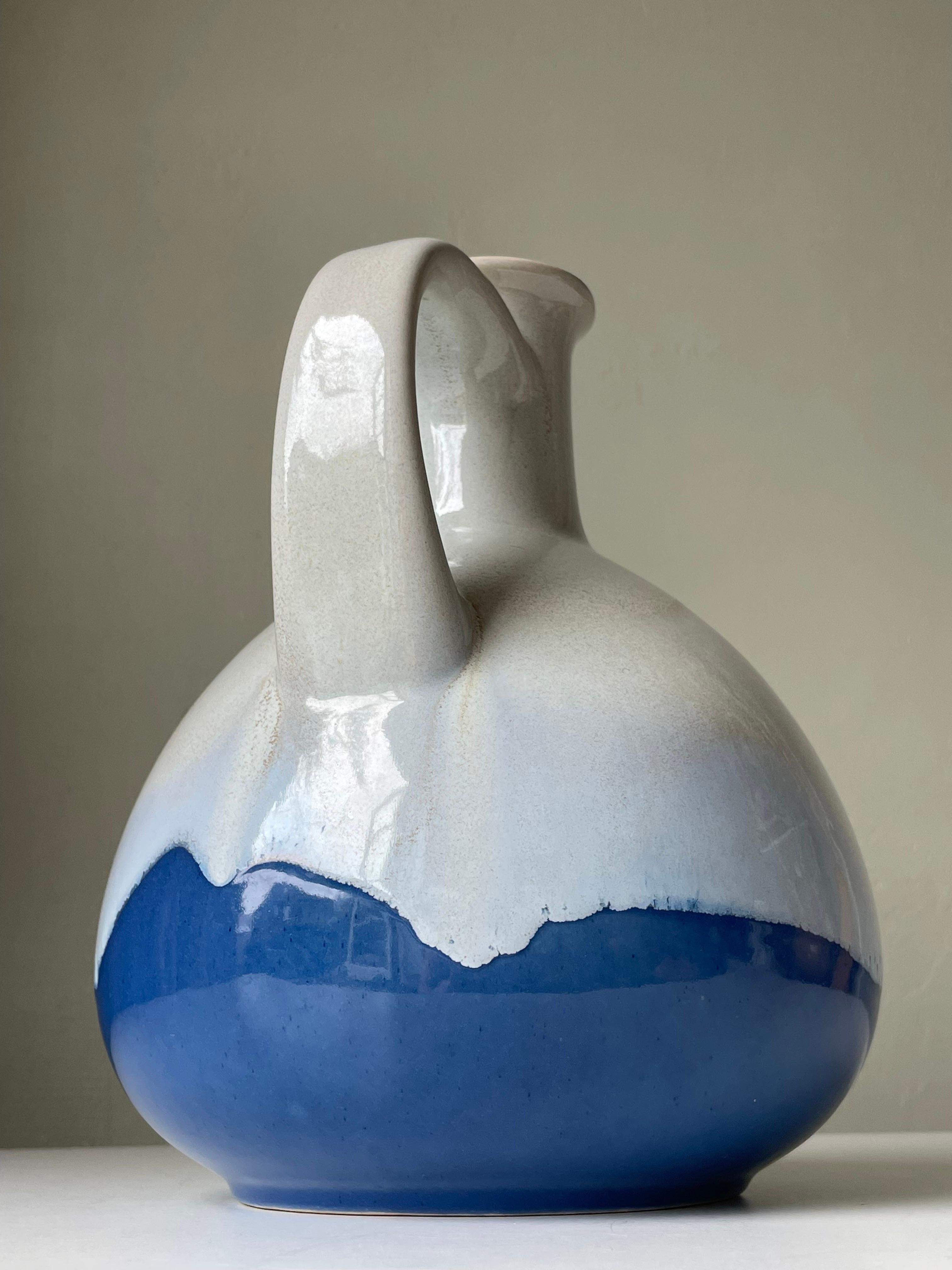 Large 1960s Studio Midcentury White Blue Bottle Vase For Sale 3