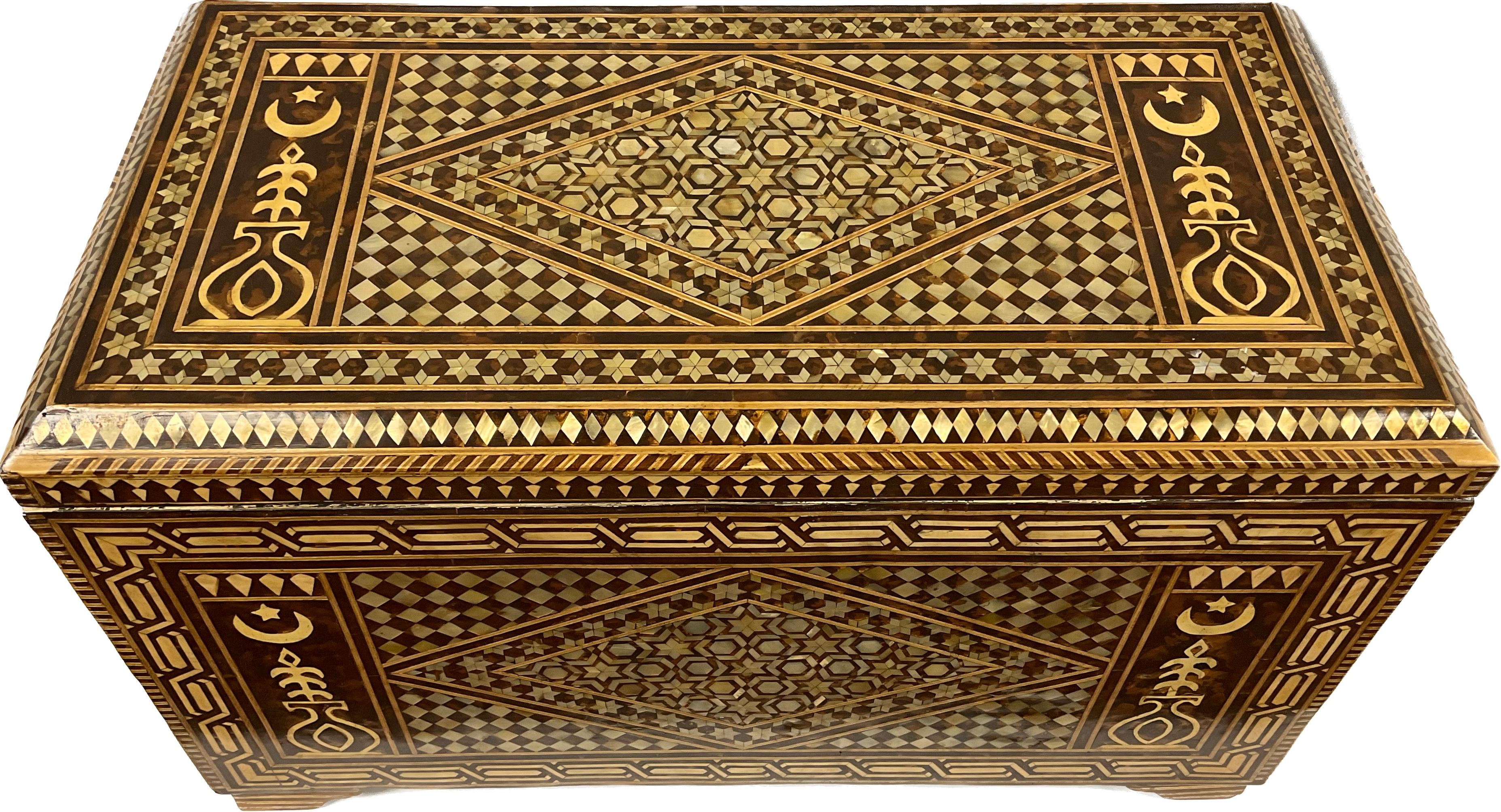 Large Middle Eastern Moorish Turkish Mother-of-pearl Inlaid Chest In Good Condition For Sale In Bradenton, FL