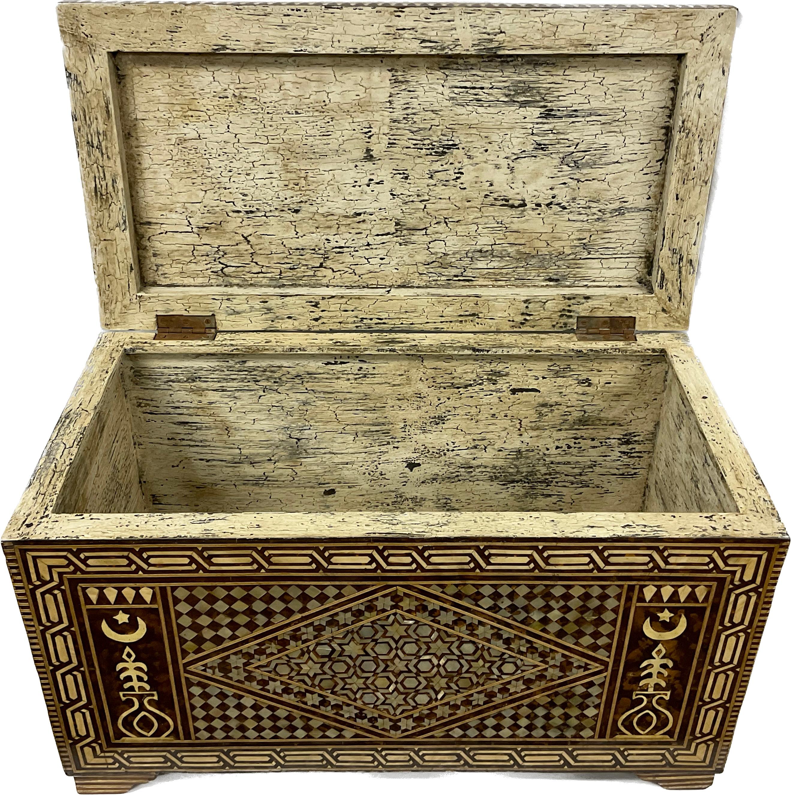 Large Middle Eastern Moorish Turkish Mother-of-pearl Inlaid Chest For Sale 1