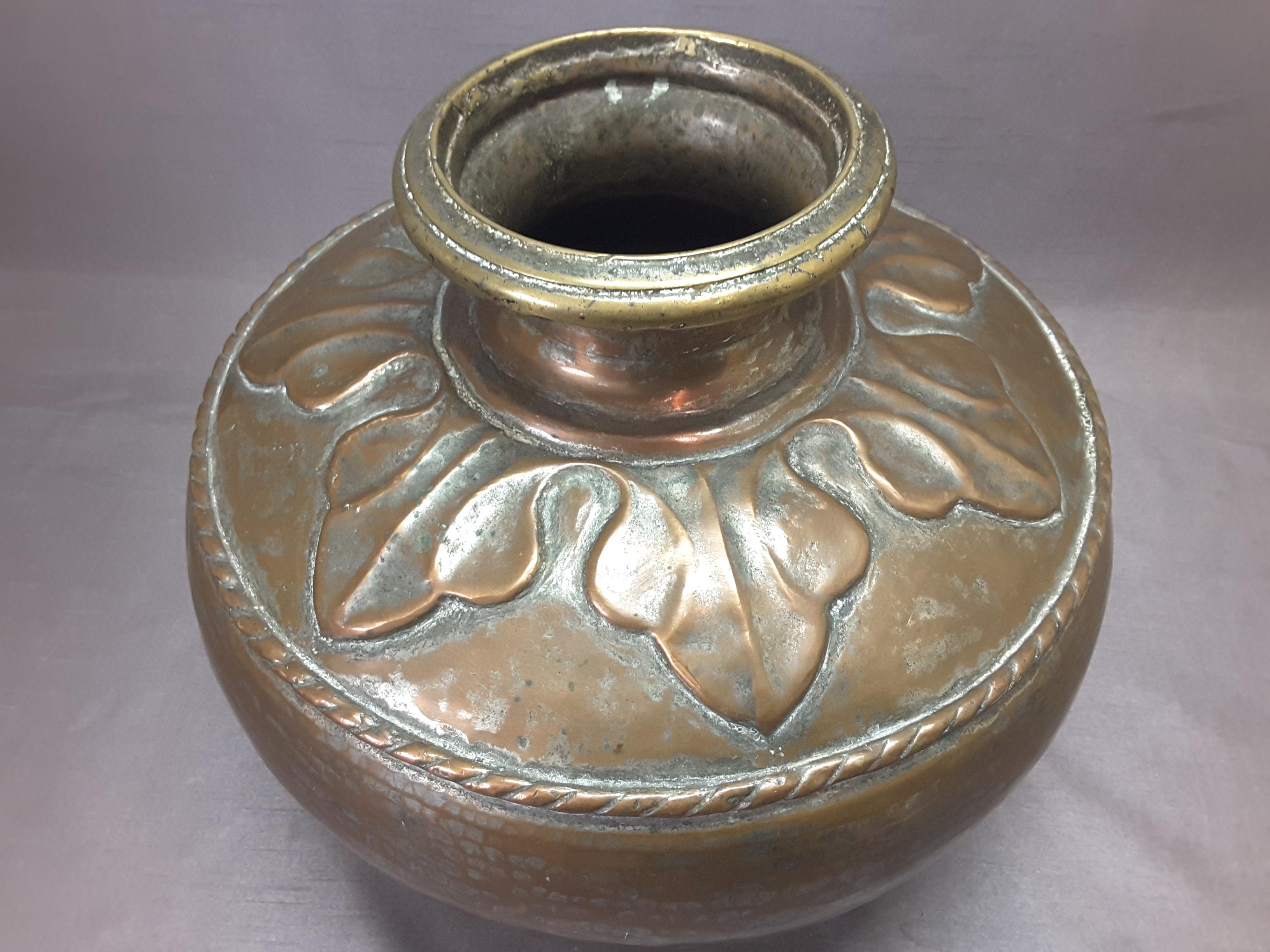 Large Middle Eastern Tinned Copper Water Vessel 19th Century  In Good Condition In Ottawa, Ontario