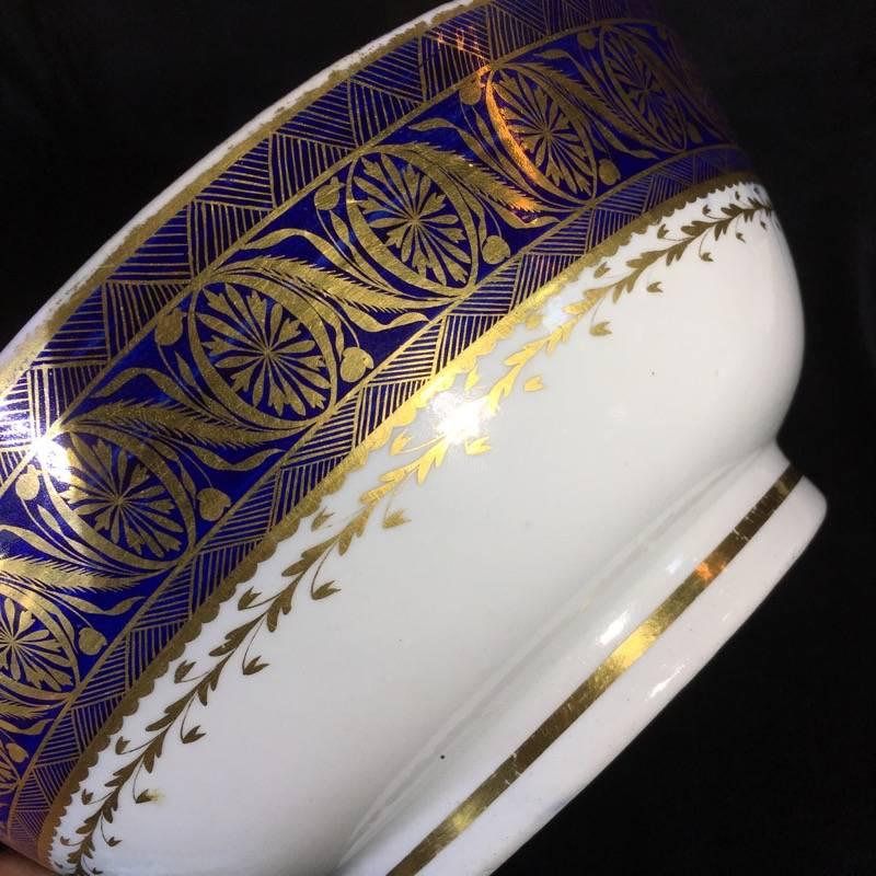 Large Miles Mason Porcelain Punch Bowl, Gilt Borders on Blue, circa 1805 In Excellent Condition For Sale In Geelong, Victoria