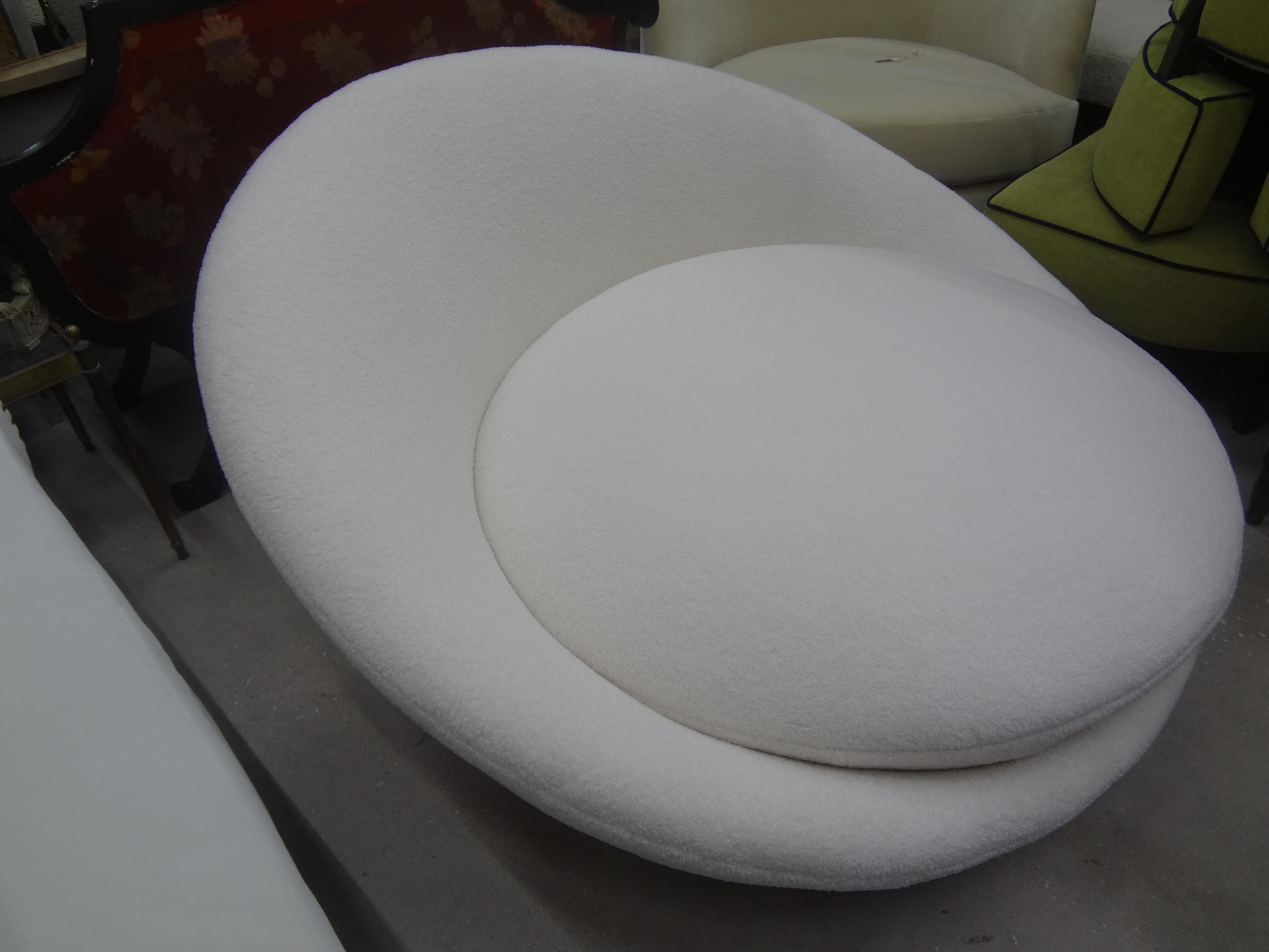 Chaise longue satélite de Milo Baughman para Thayer Coggin en Bueno estado para la venta en Houston, TX