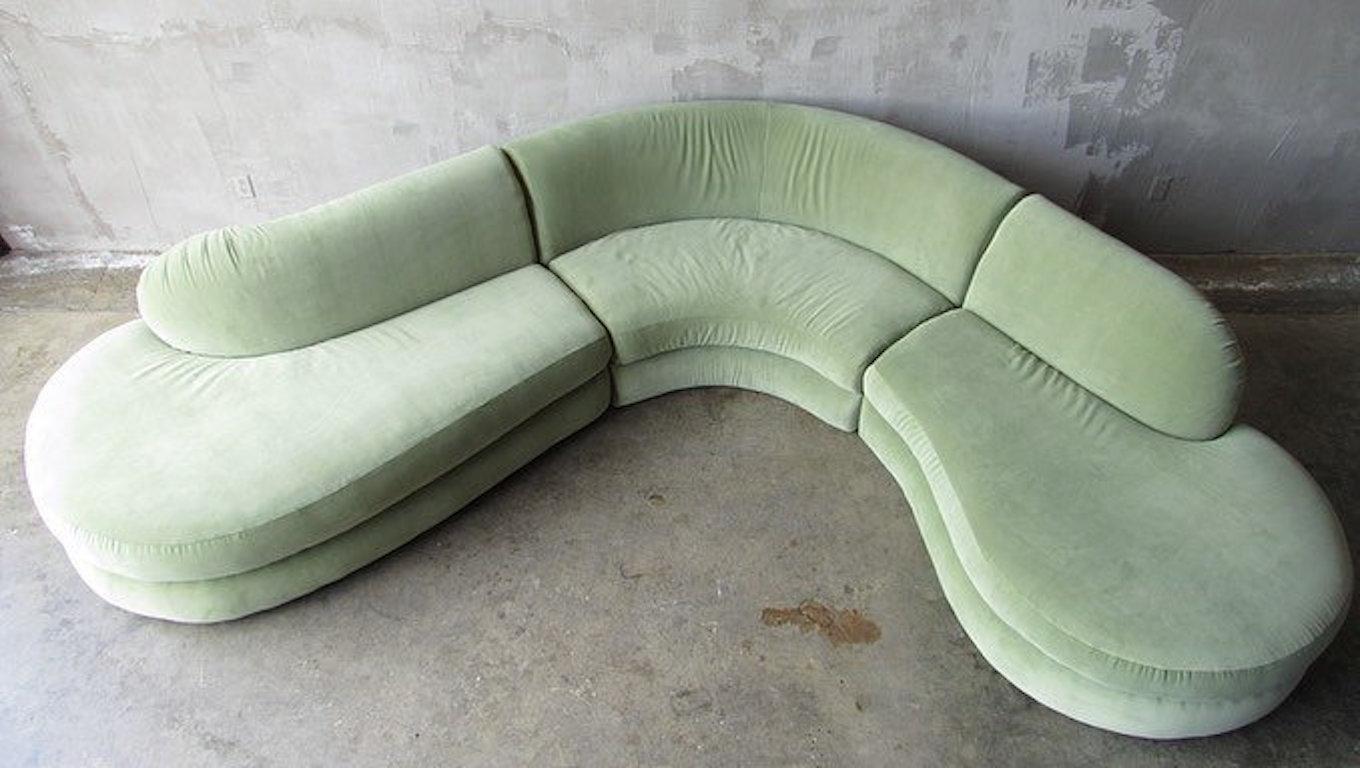 Sensuous ‘Serpantine’ sectional designed by Milo Baughman for Thayer Coggin, circa 1970s.

This piece is in excellent condition, upholstered in a vintage sage green cotton velvet. 

Each piece is tagged to underside with makers mark.