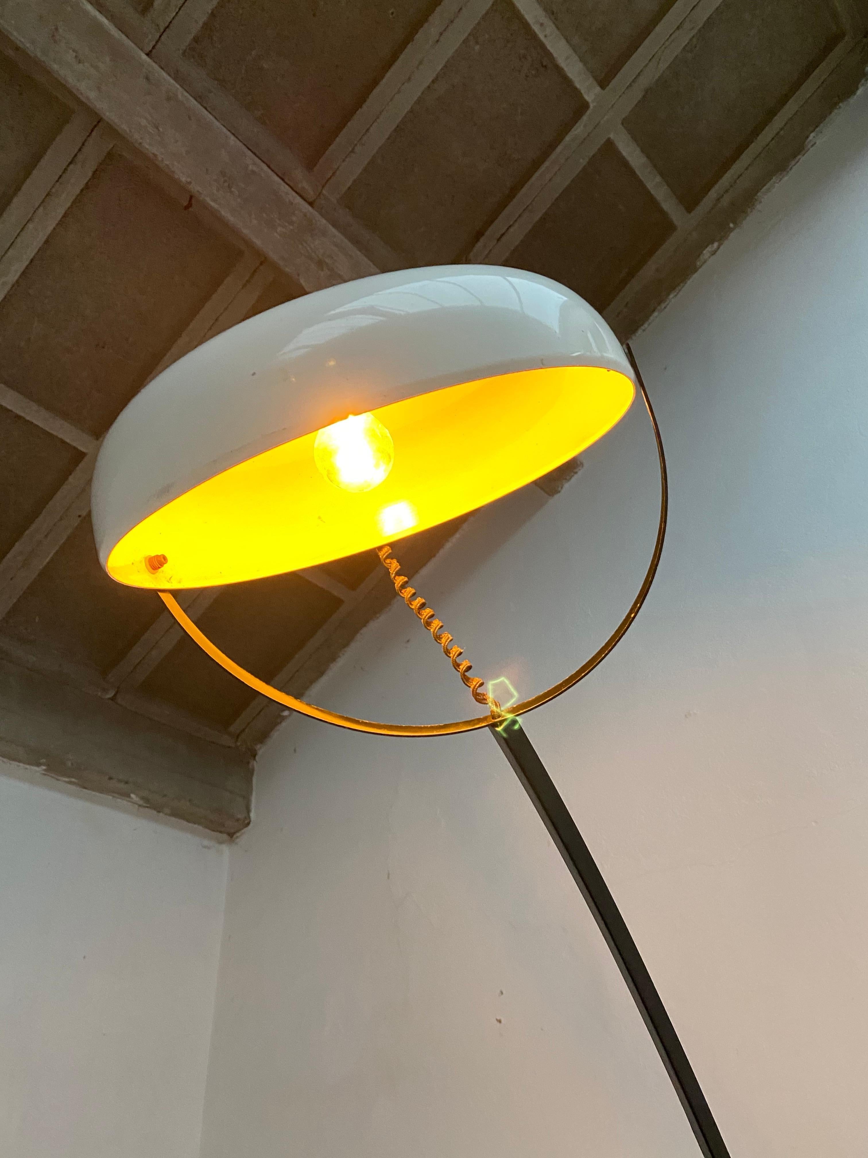 Large Minimal Design Cantilevered Floorlamp by Reggiani Italy 1960s Original In Fair Condition In bergen op zoom, NL