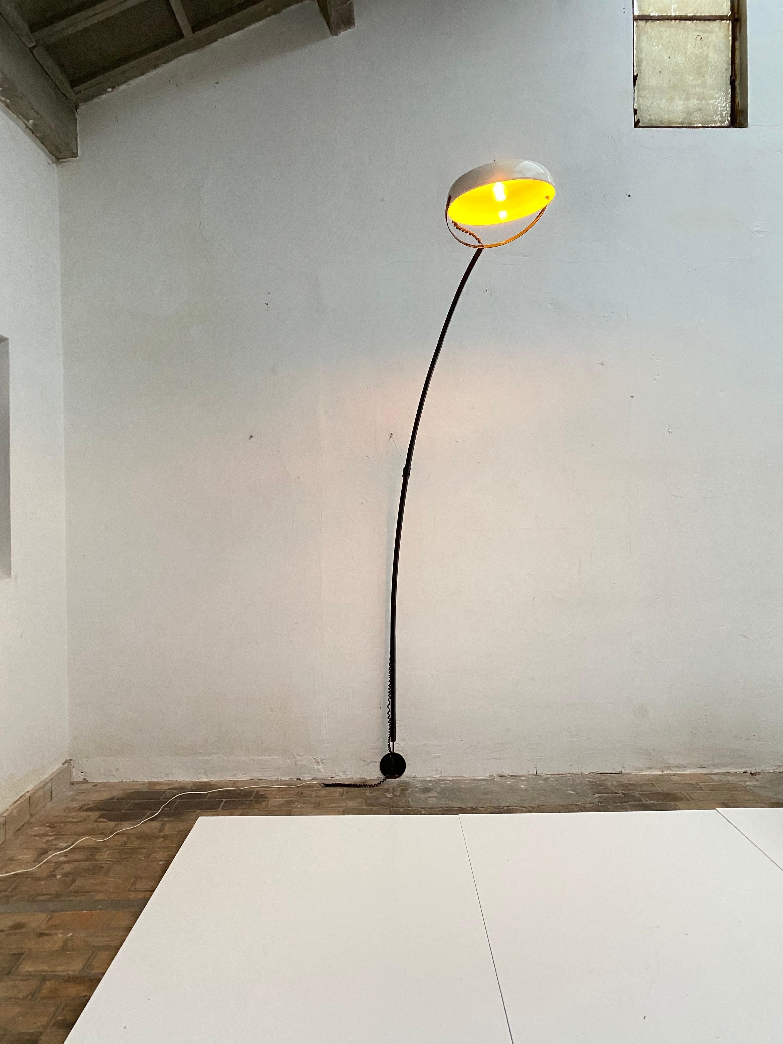 Mid-20th Century Large Minimal Design Cantilevered Floorlamp by Reggiani Italy 1960s Original