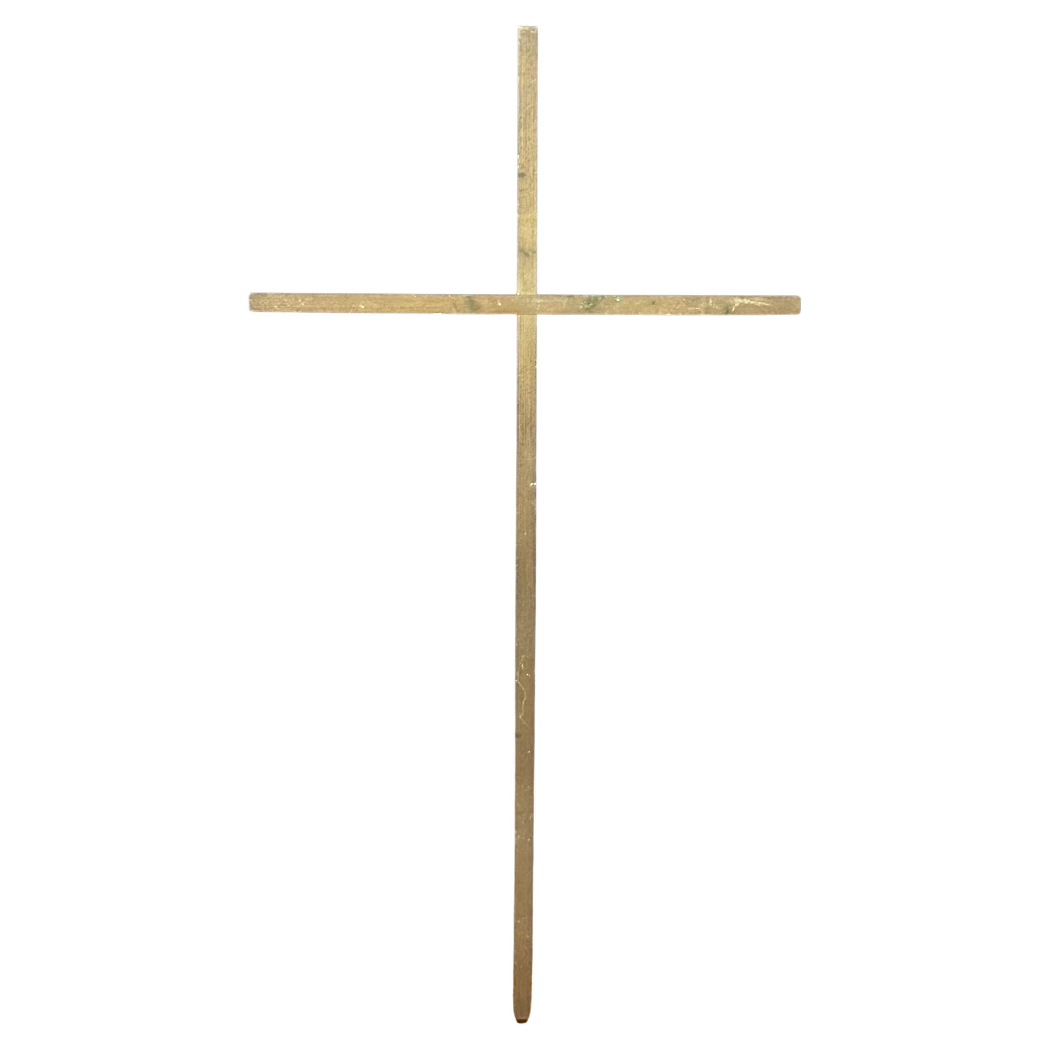 Large minimalist MCM brass cross, circa 1960s. The piece is in very good vintage condition and measures 12.25