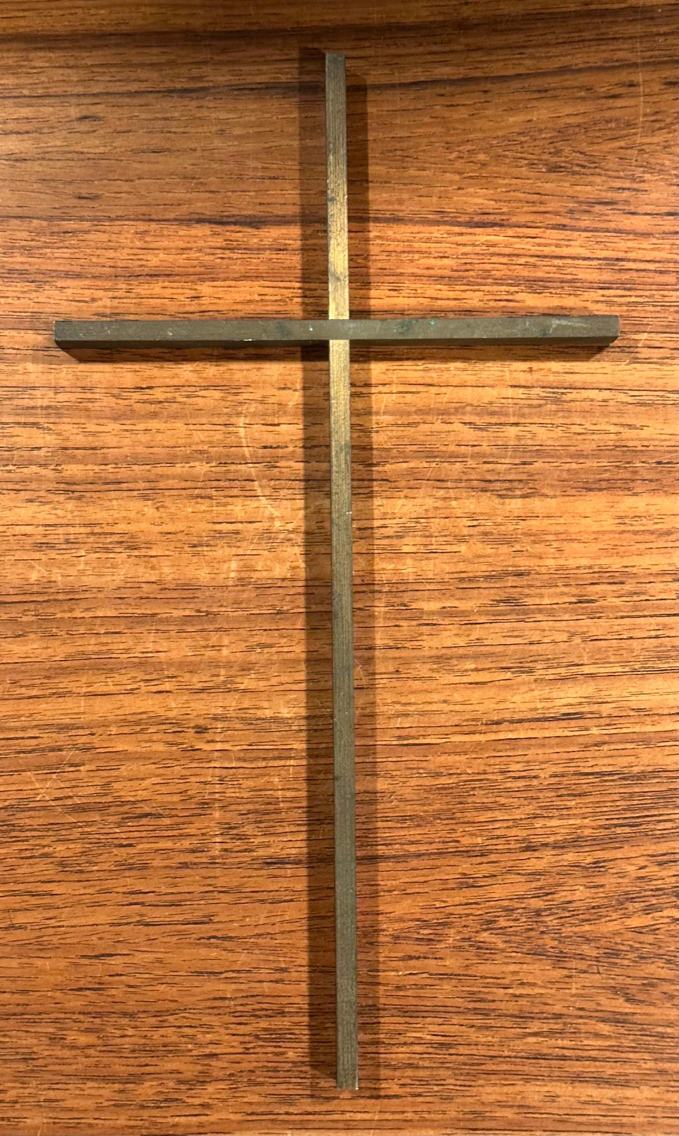 Large Minimalist MCM Brass Cross In Good Condition For Sale In San Diego, CA
