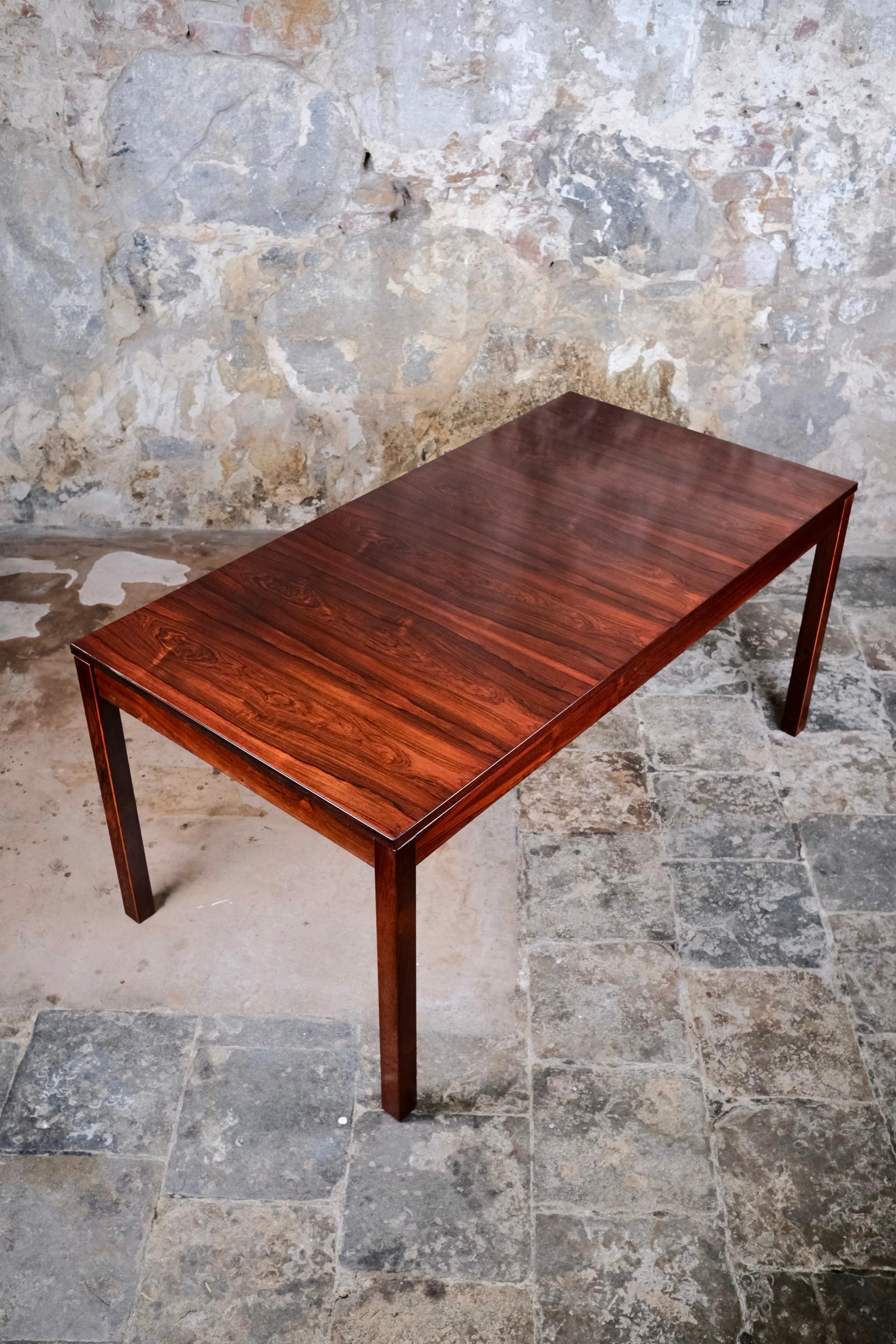 Scandinave moderne Grande table de salle à manger scandinave minimaliste, forme rectangulaire, années 1960 en vente