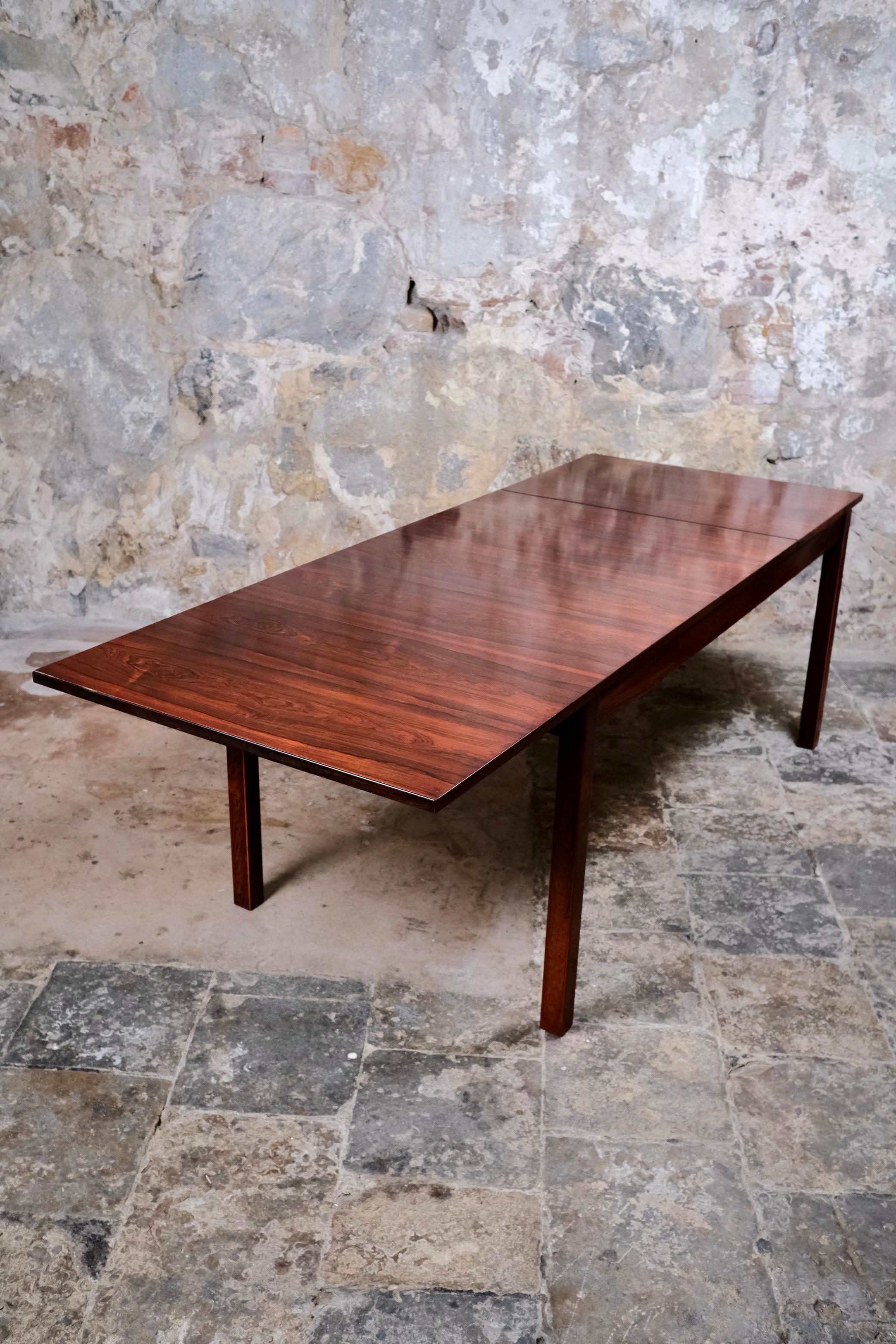 Milieu du XXe siècle Grande table de salle à manger scandinave minimaliste, forme rectangulaire, années 1960 en vente