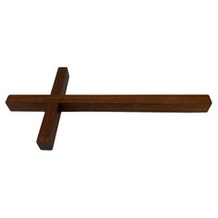 Grande croix minimaliste en noyer massif
