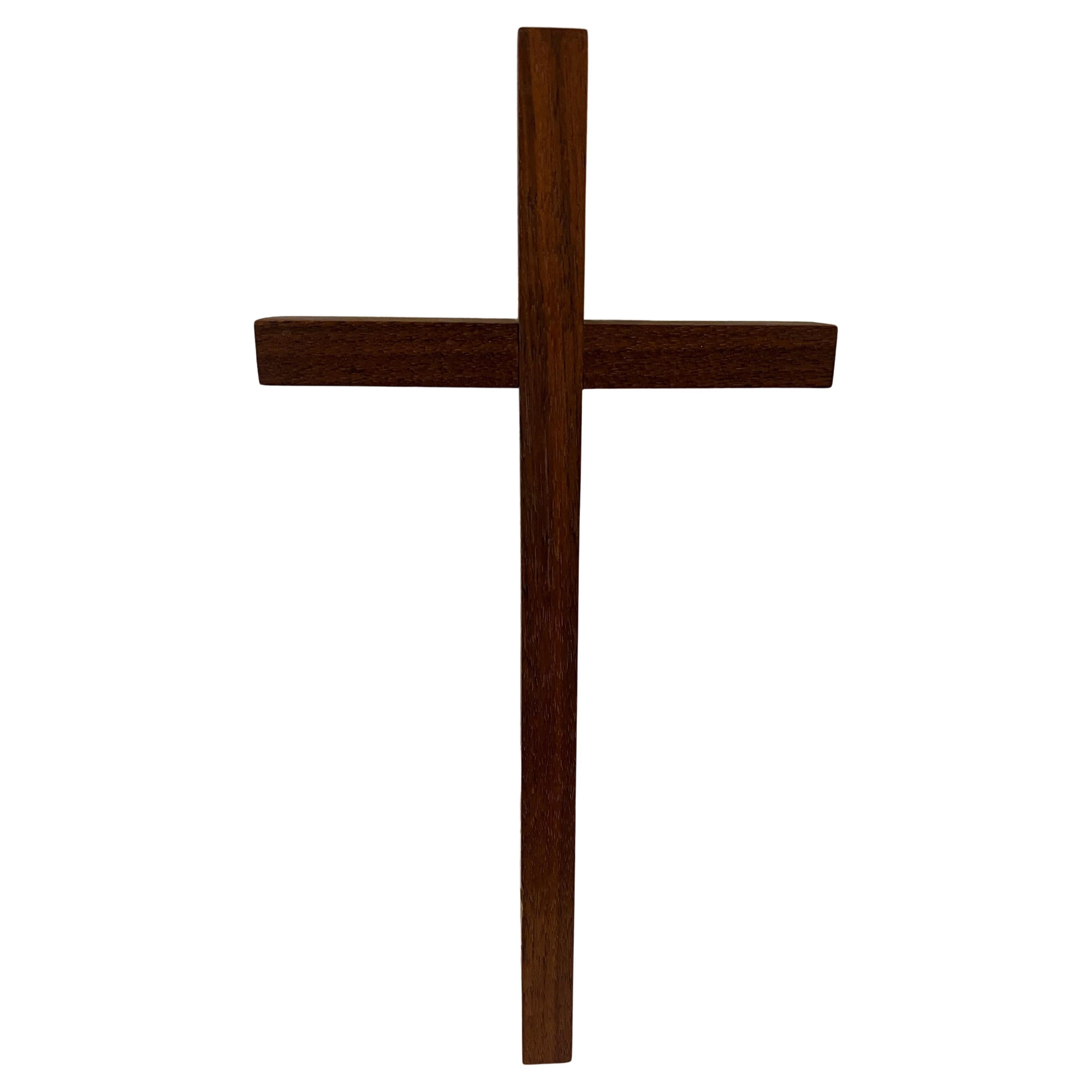 Großes minimalistisches Kreuz aus massivem Nussbaumholz im Zustand „Hervorragend“ im Angebot in San Diego, CA