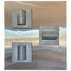Grande scultura da parete in stile minimalista