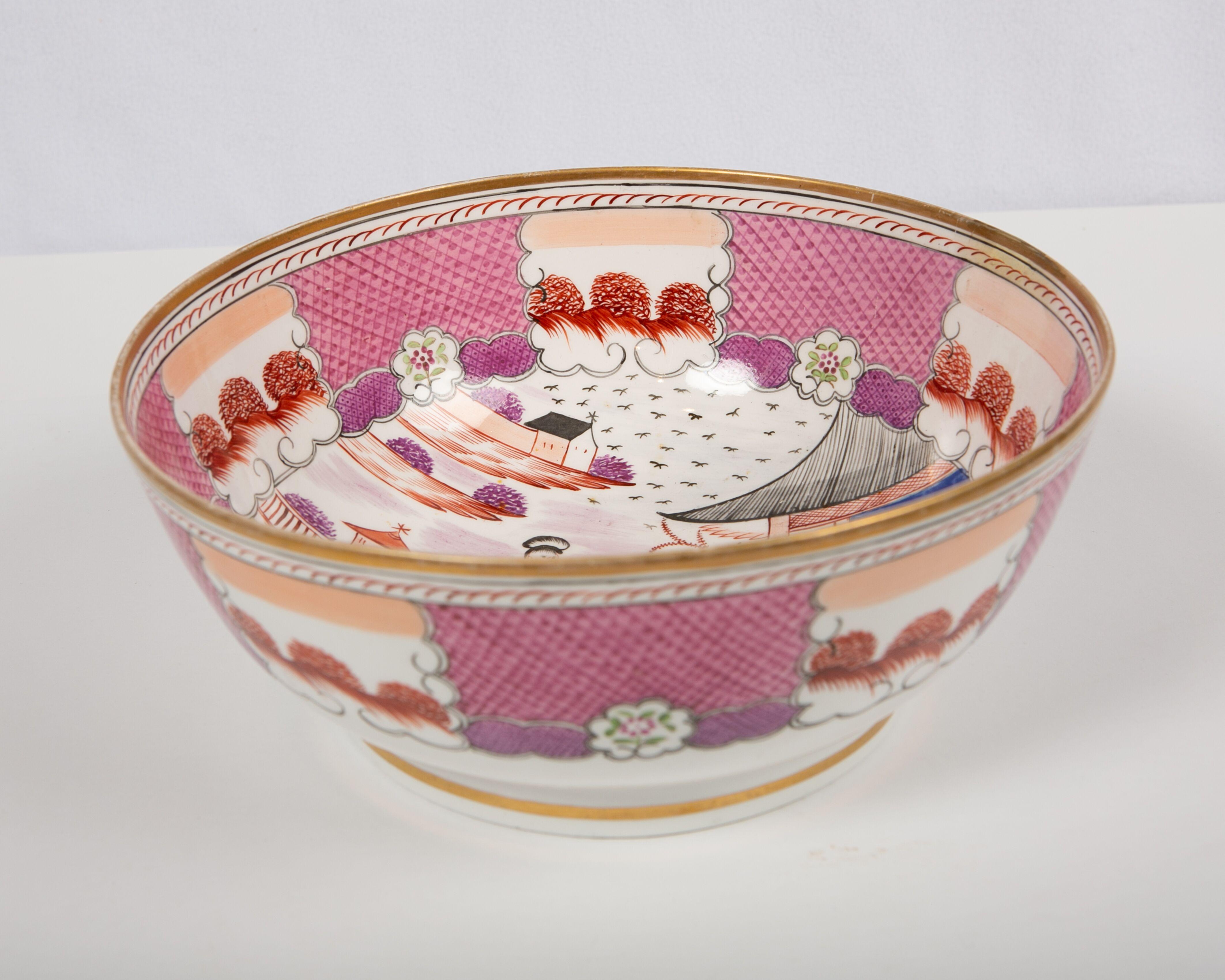 Large Minton Bowl Hand-Painted with Chinoiserie Scene, England, Circa 1820 1