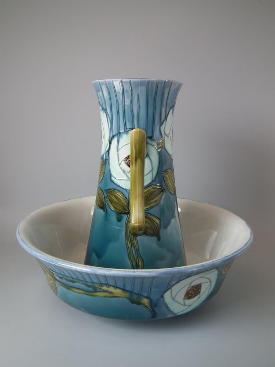 Large Minton Secessionist No.19 Jug and Wash Bowl In Good Condition In Chelmsford, Essex