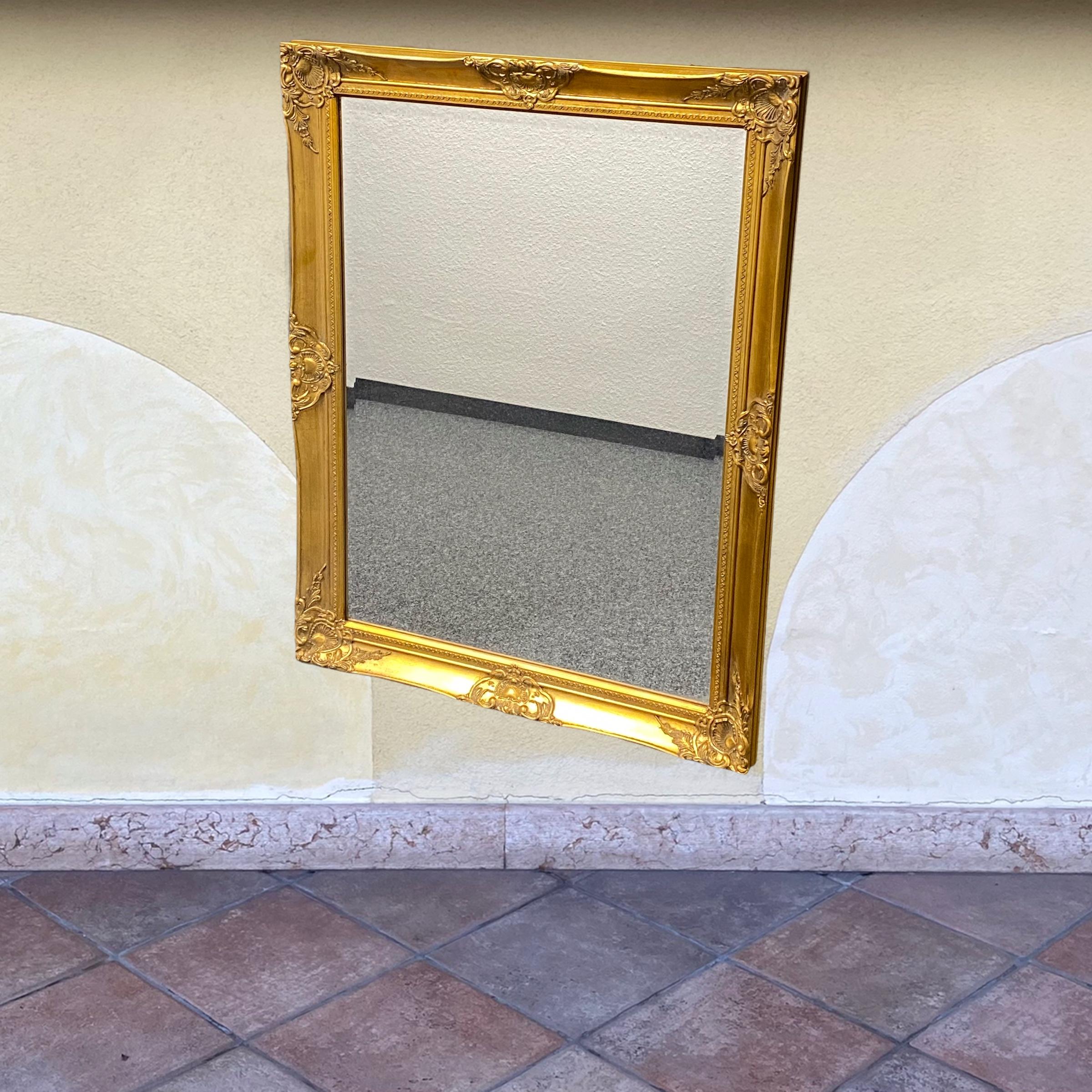 Grand miroir vintage en bois doré de style Hollywood Regency, Italie, 1970 en vente 9